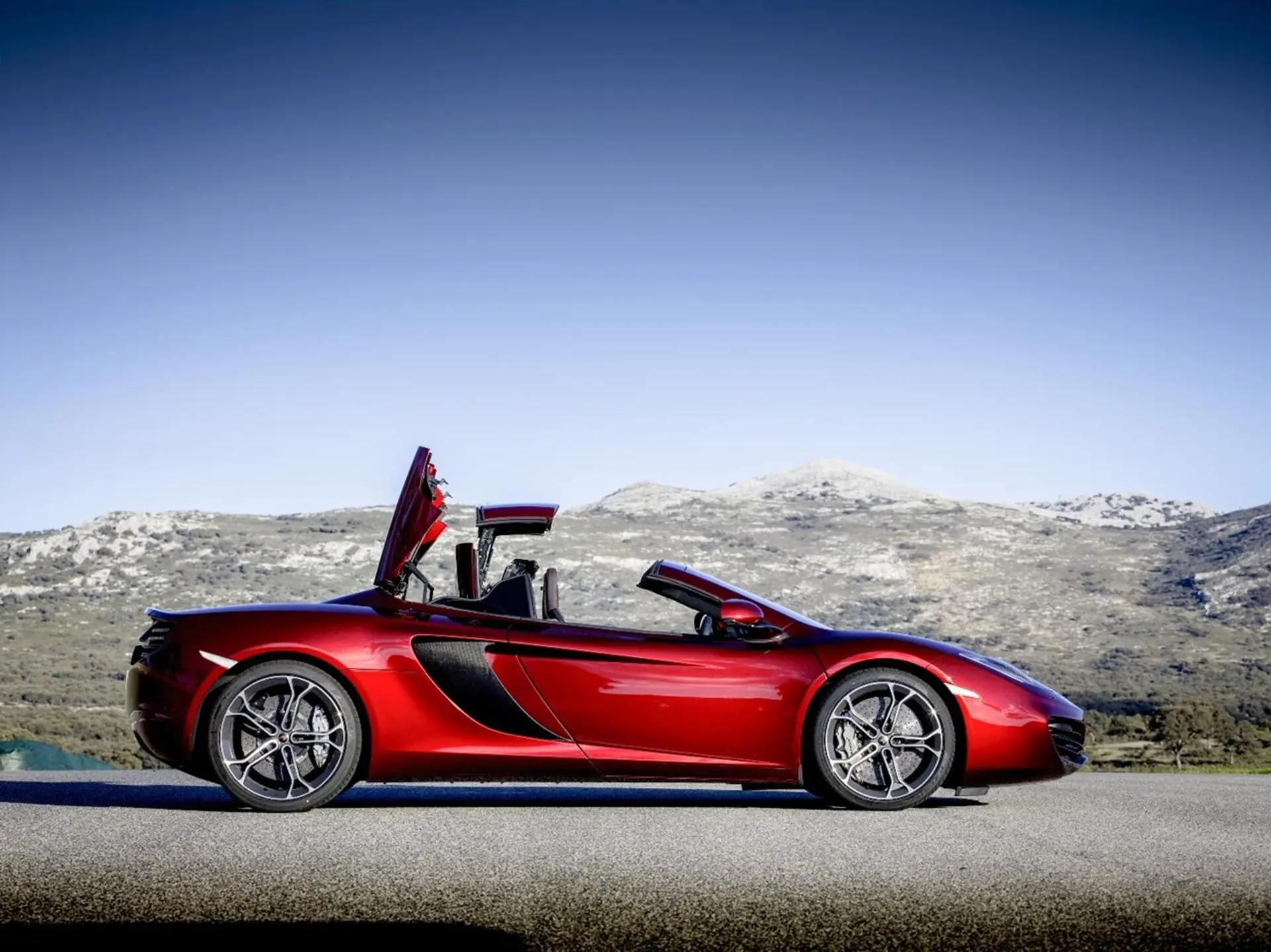 McLaren 12C Spider Top off
