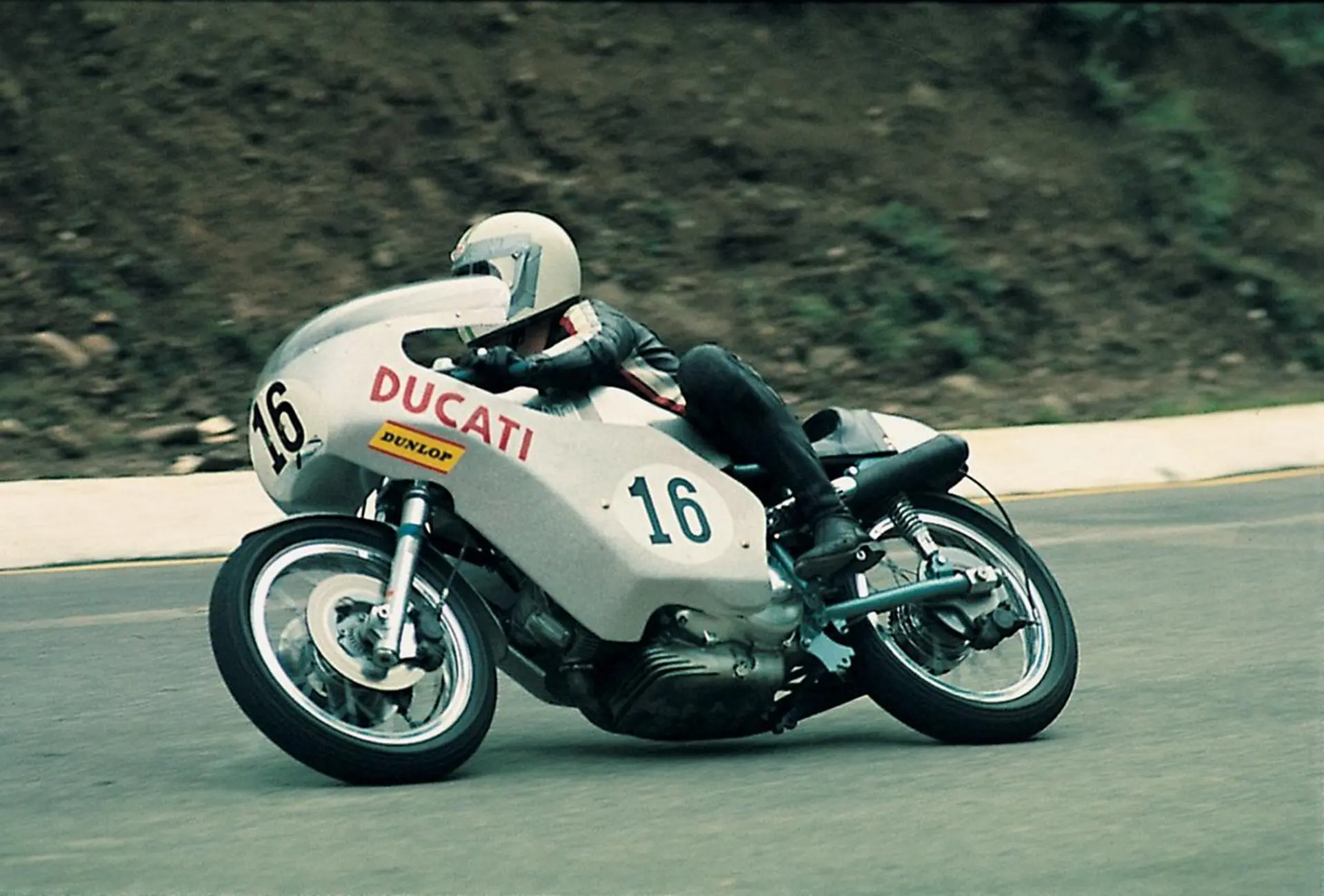 Paul Smart 750 Imola Desmo 1972
