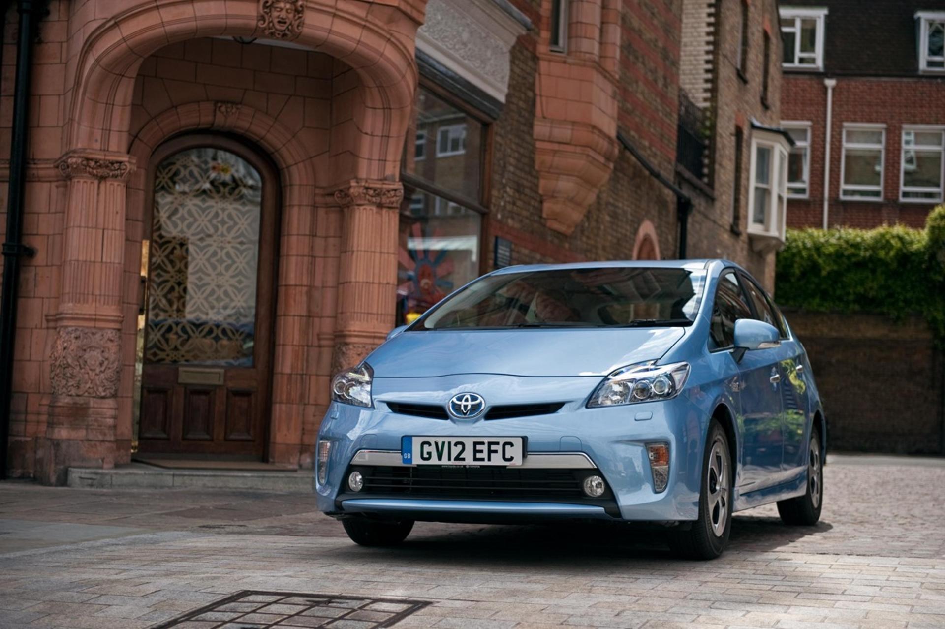 TOYOTA PRIUS PLUG-IN DELIVERS IMPRESSIVE OWNERSHIP COST PERFORMANCE