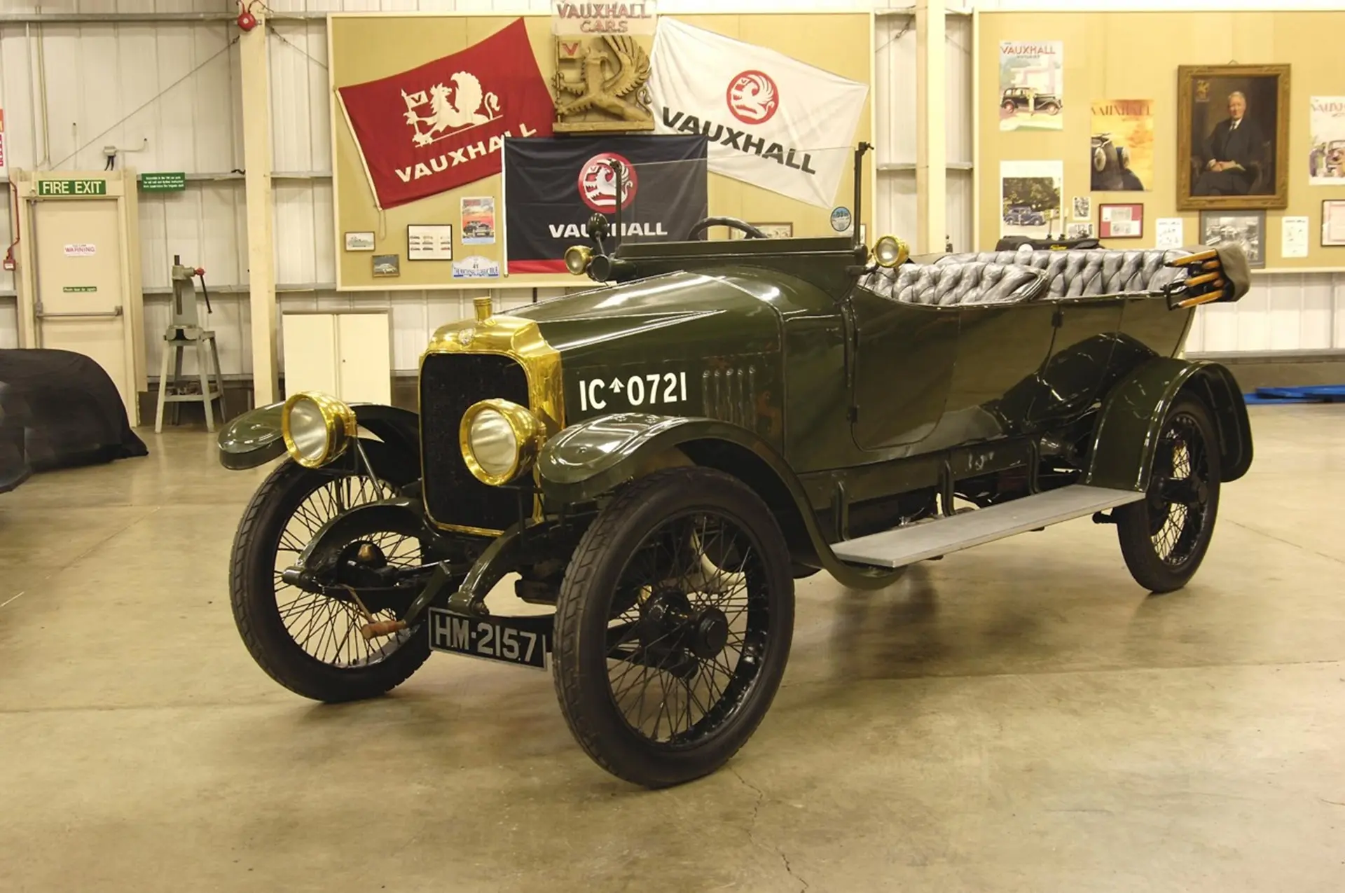 1918 Vauxhall D-Type Army Staff Car