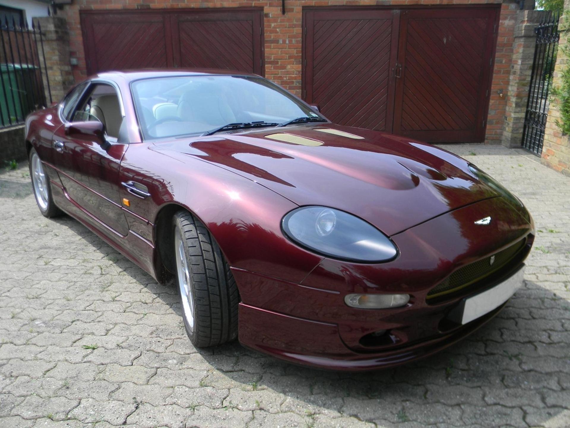 ASTON MARTIN SHEIKH-EN AND STIRRED