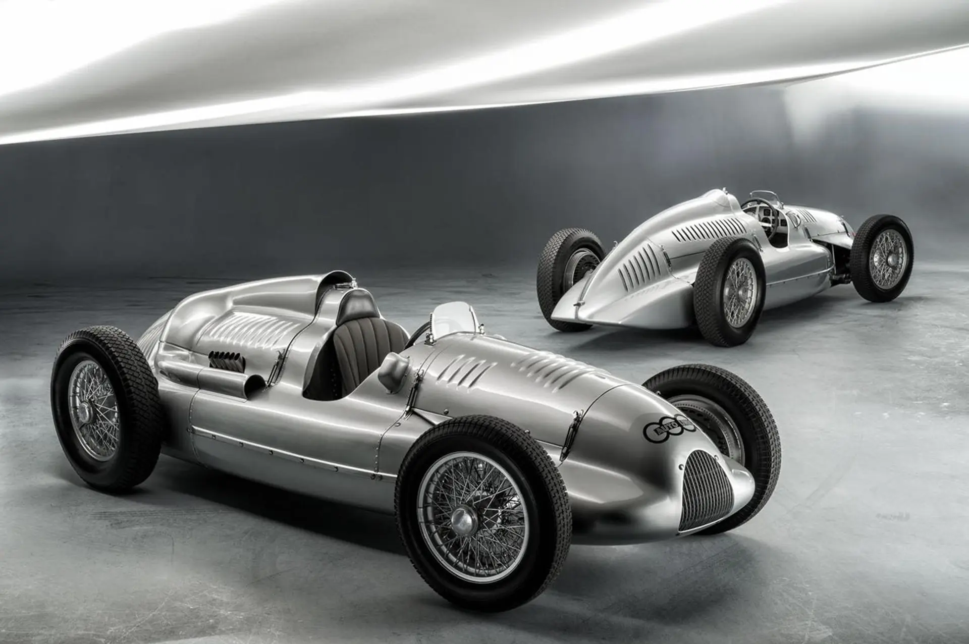 Auto Union Type D Twin-Supercharger Racing Car 2012