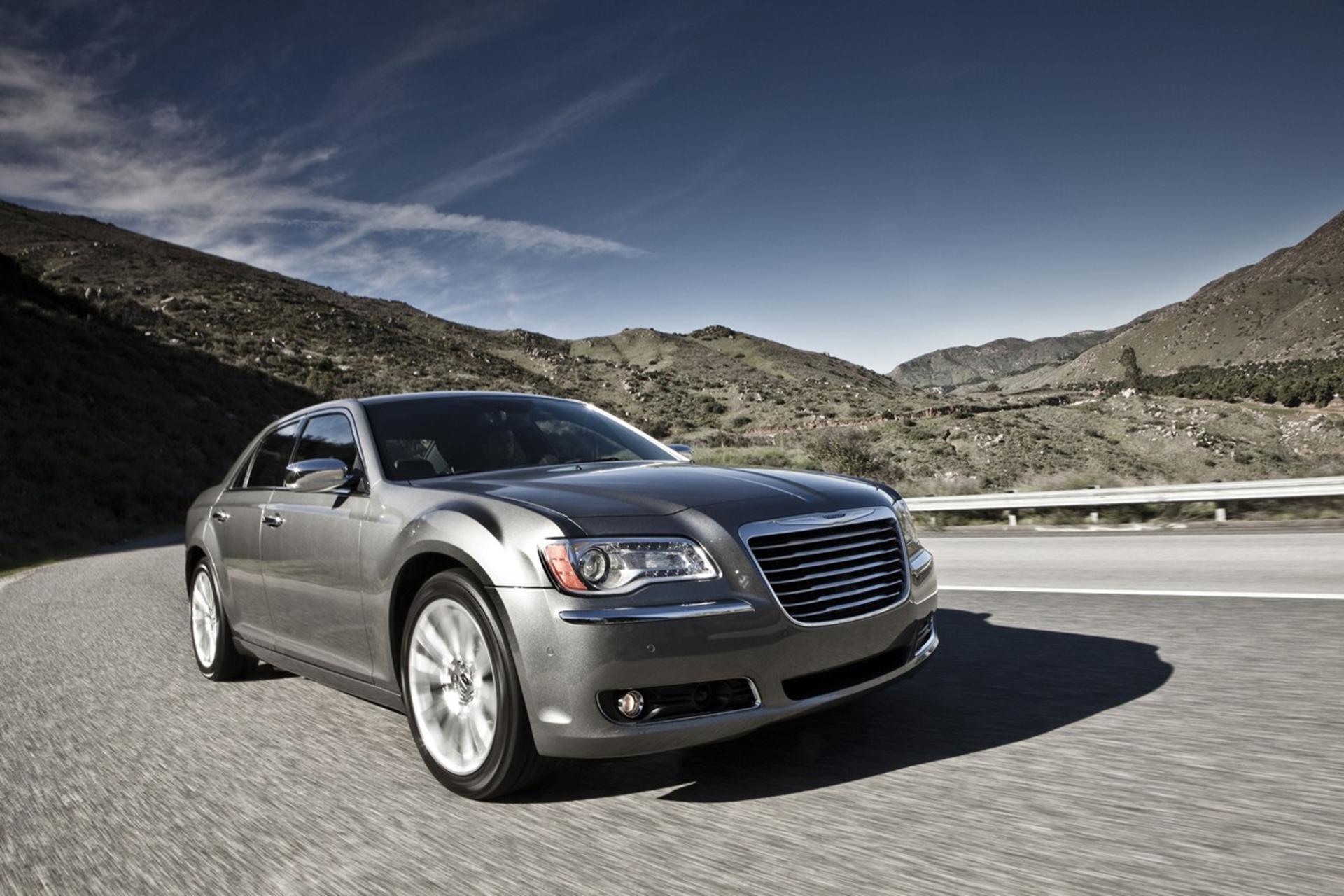 All-new Chrysler 300C Luxury Series Sedan