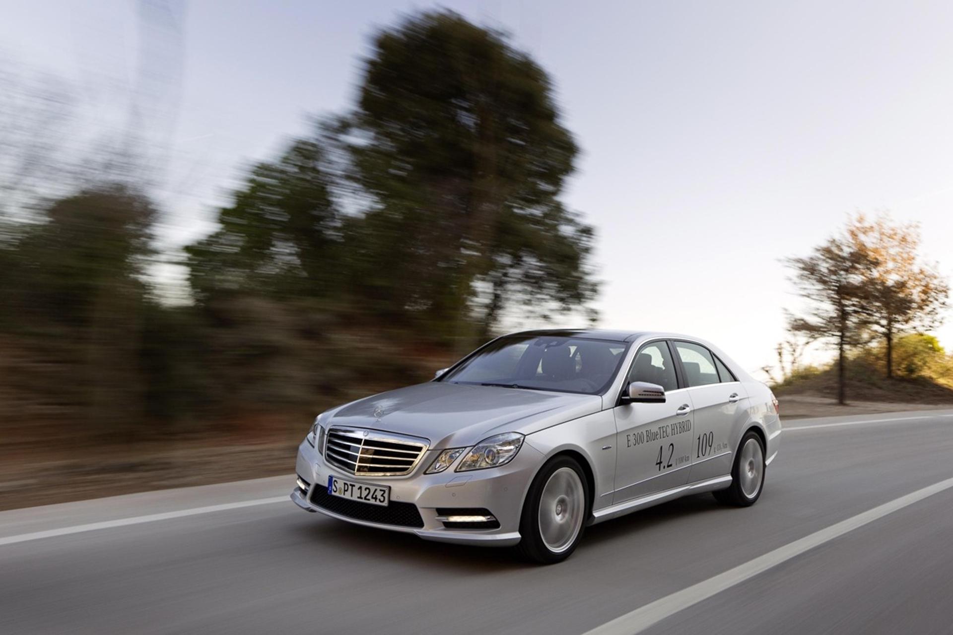 MERCEDES-BENZ E 300 BLUETEC HYBRID PRICING AND SPECIFICATION RELEASED