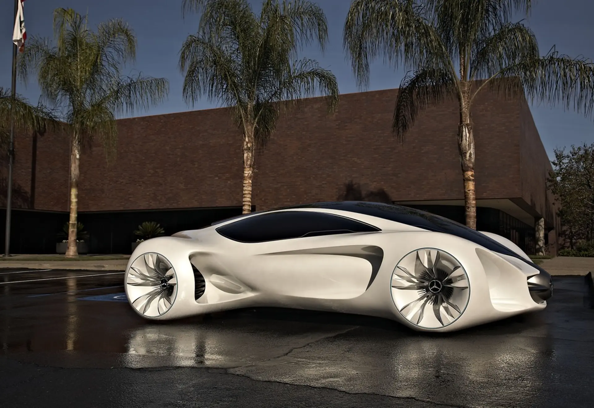 Mercedes Benz BIOME