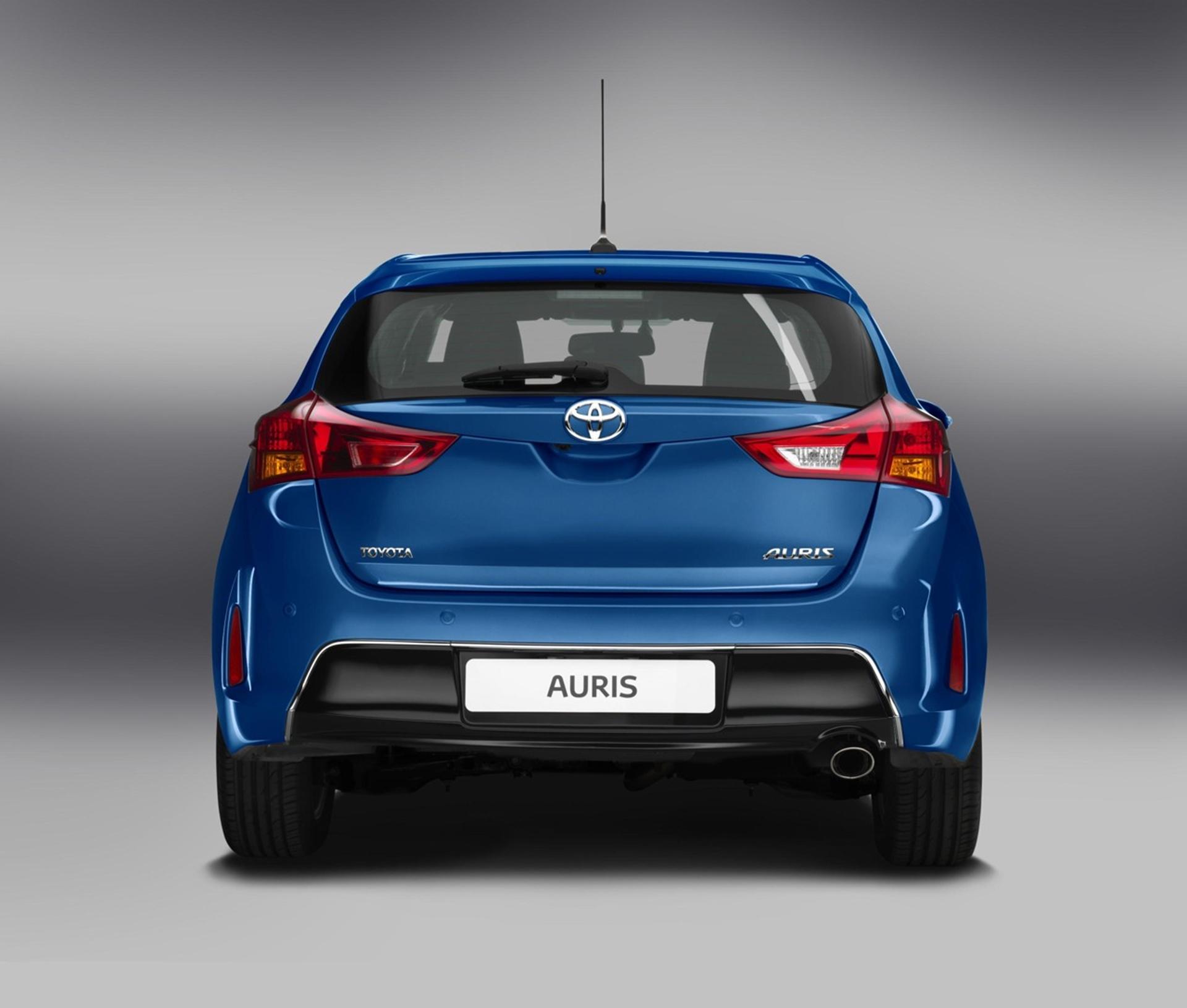 TOYOTA TO REVEAL NEW AURIS AT PARIS MOTOR SHOW