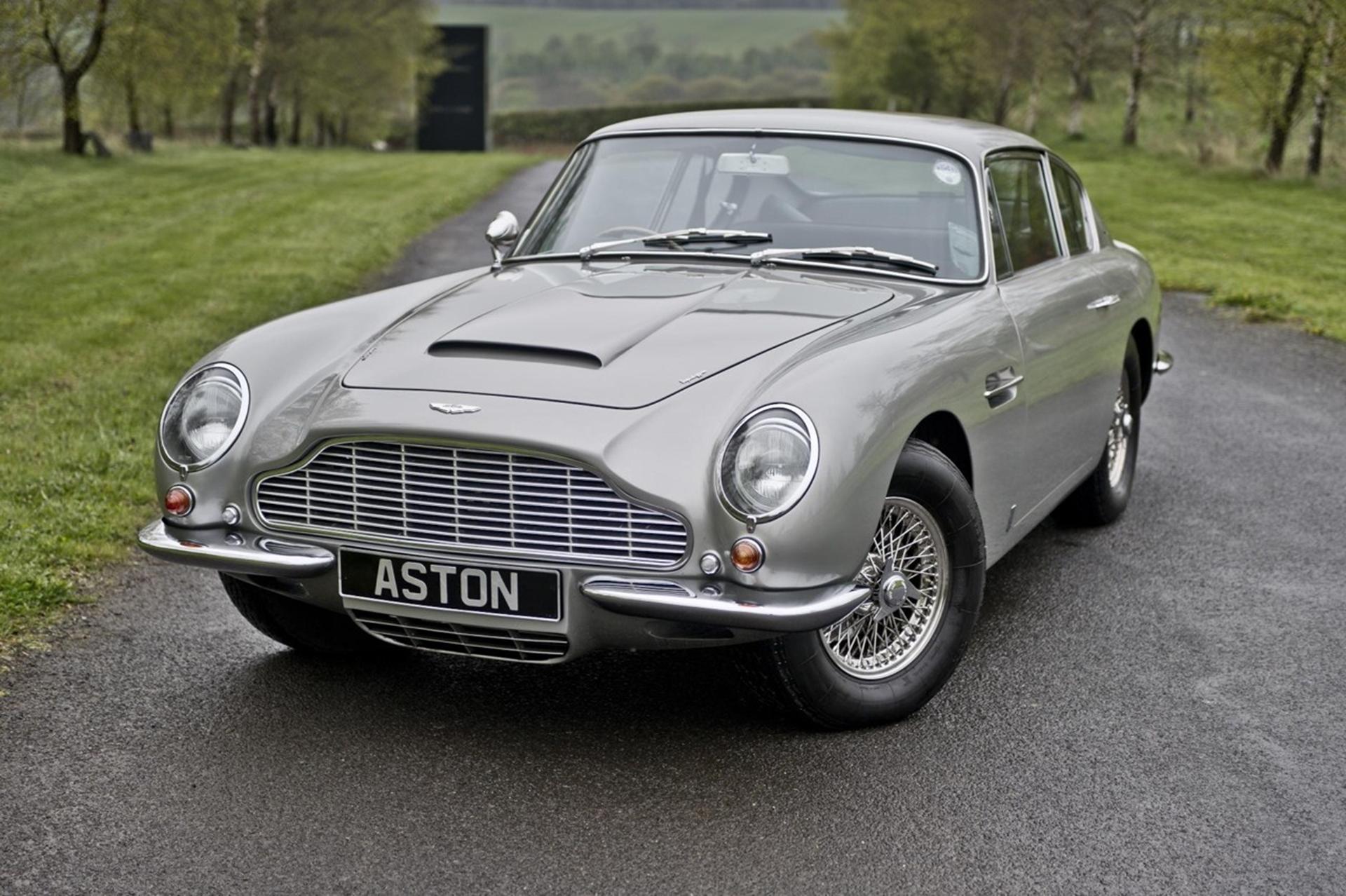 ASTON WORKSHOP DEBUTS AT THE FOOTMAN JAMES CLASSIC MOTOR SHOW