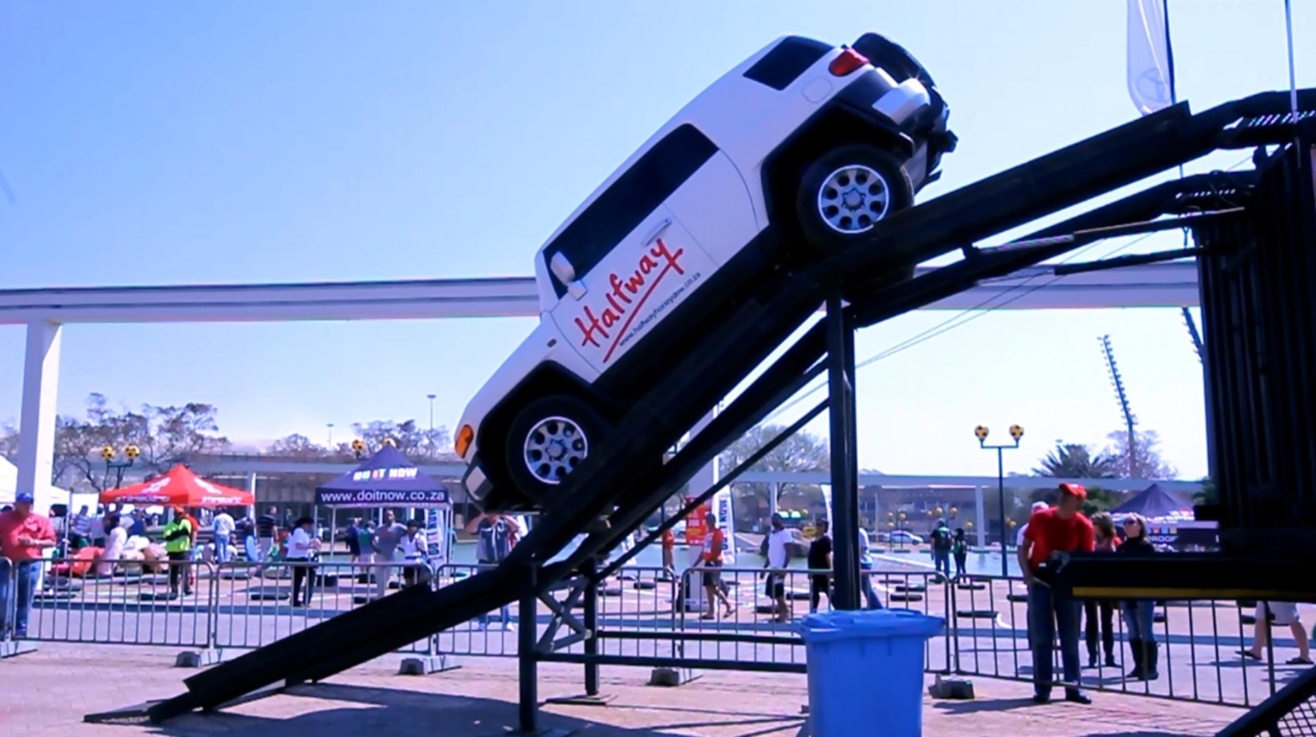 Halfway Toyota 4×4 Off-Road FJ Cruiser Video – Amid Motorcycle Show 2012