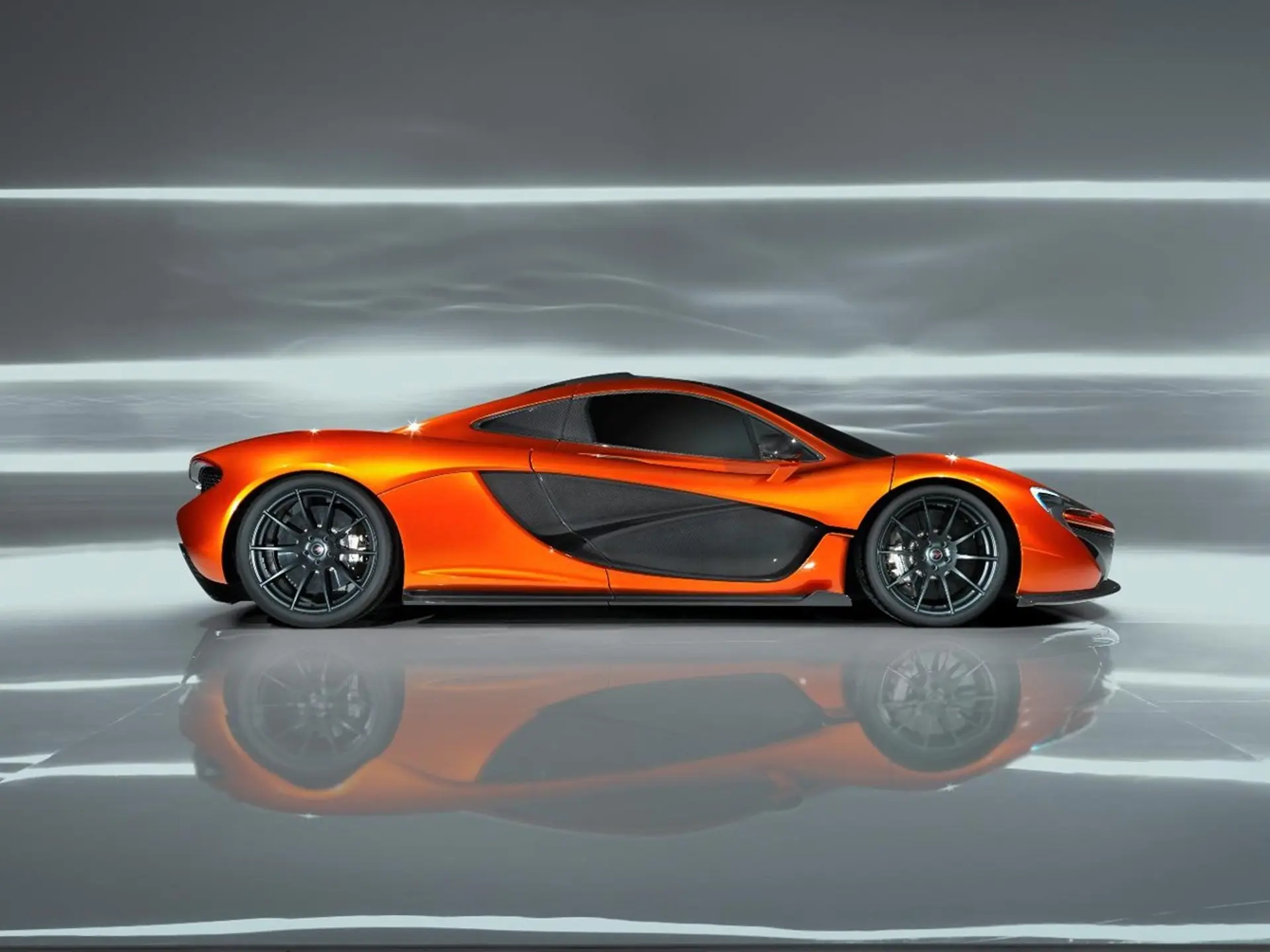 McLaren P1 Paris Motor Show