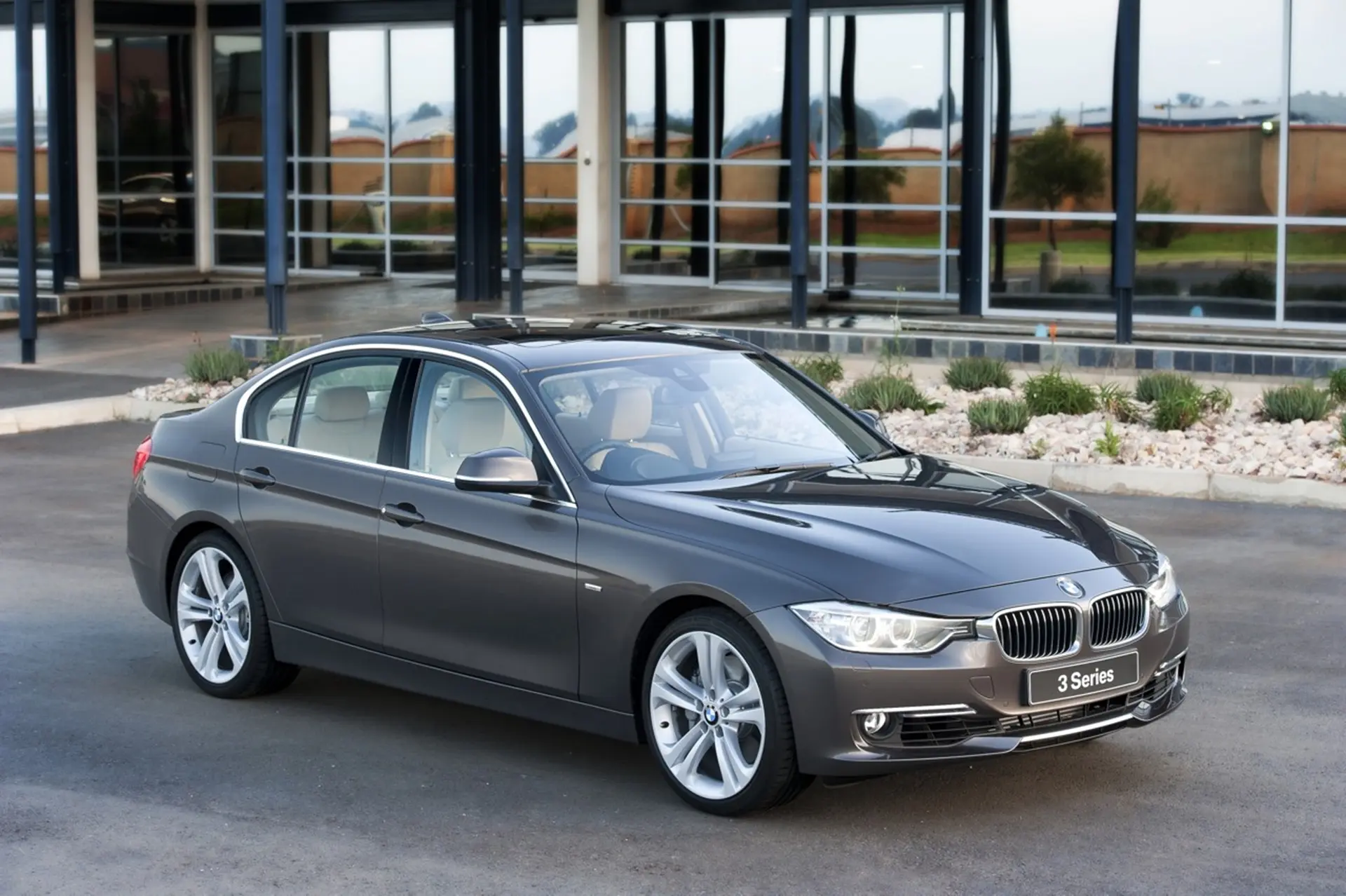 BMW Group reports highest ever September sales