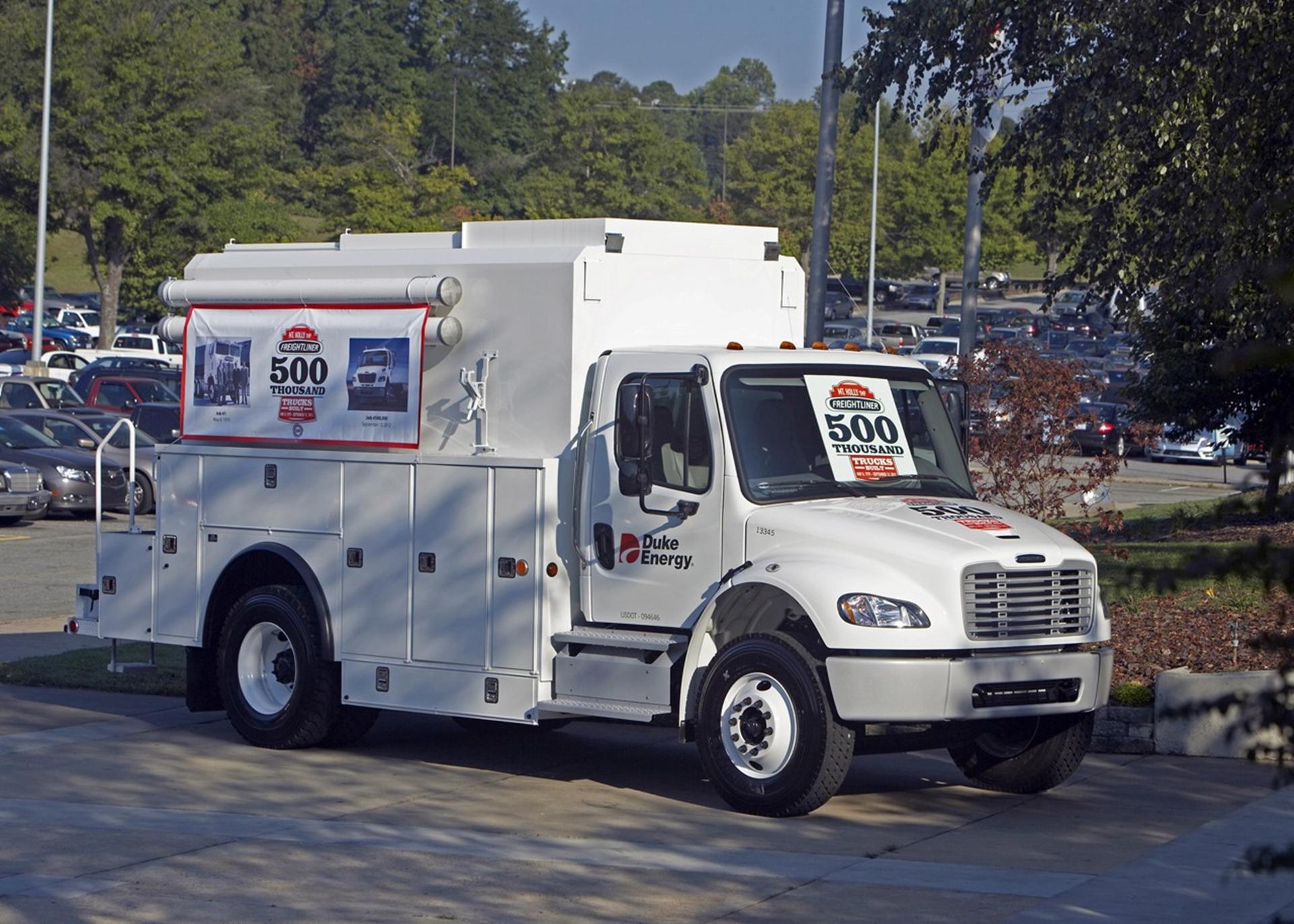 Well-received: 500,000th Freightliner Truck Handed Over to Customer as It Rolls Off the Production Line