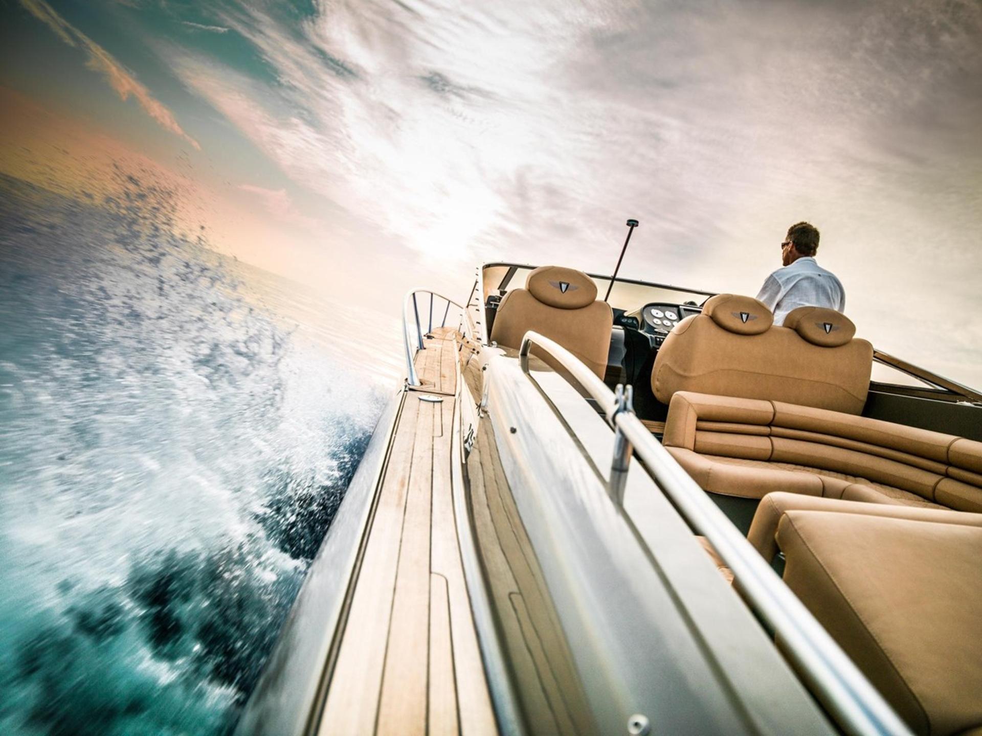 HUNTON TO MAKE ITS USA DEBUT AT MIAMI BOAT SHOW