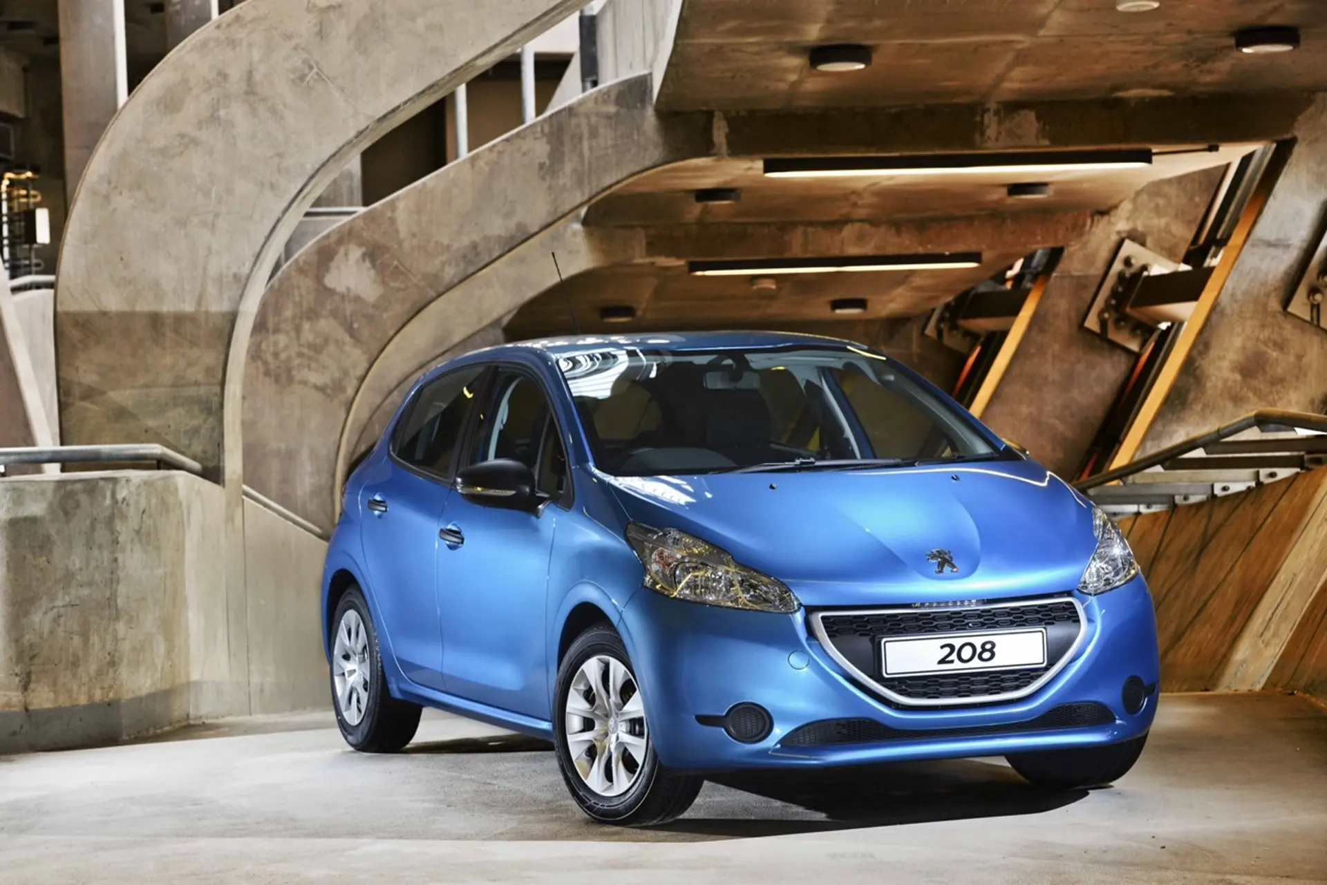Peugeot 208 2012