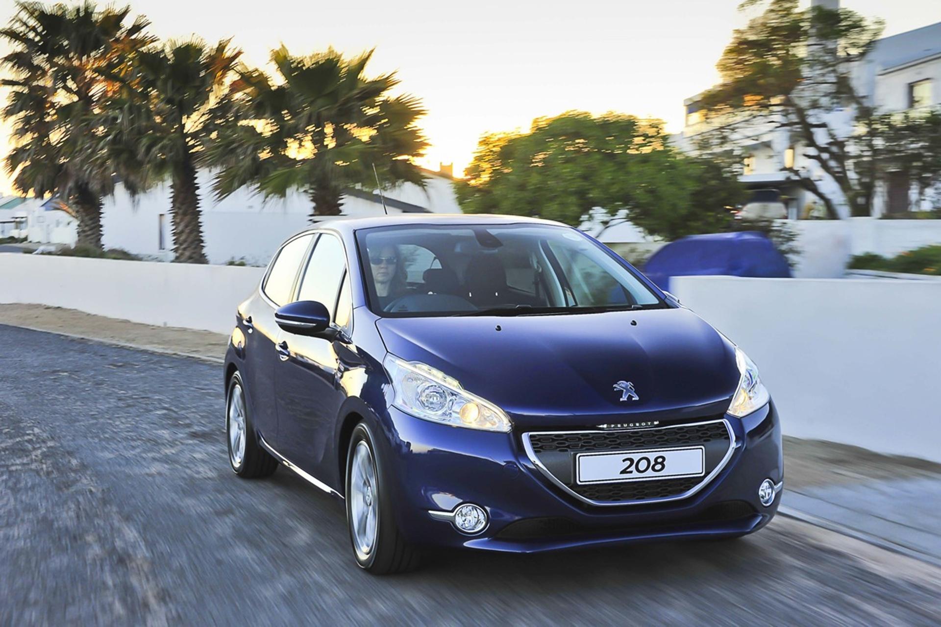 PEUGEOT 208: DRIVETRAIN AND ENGINES