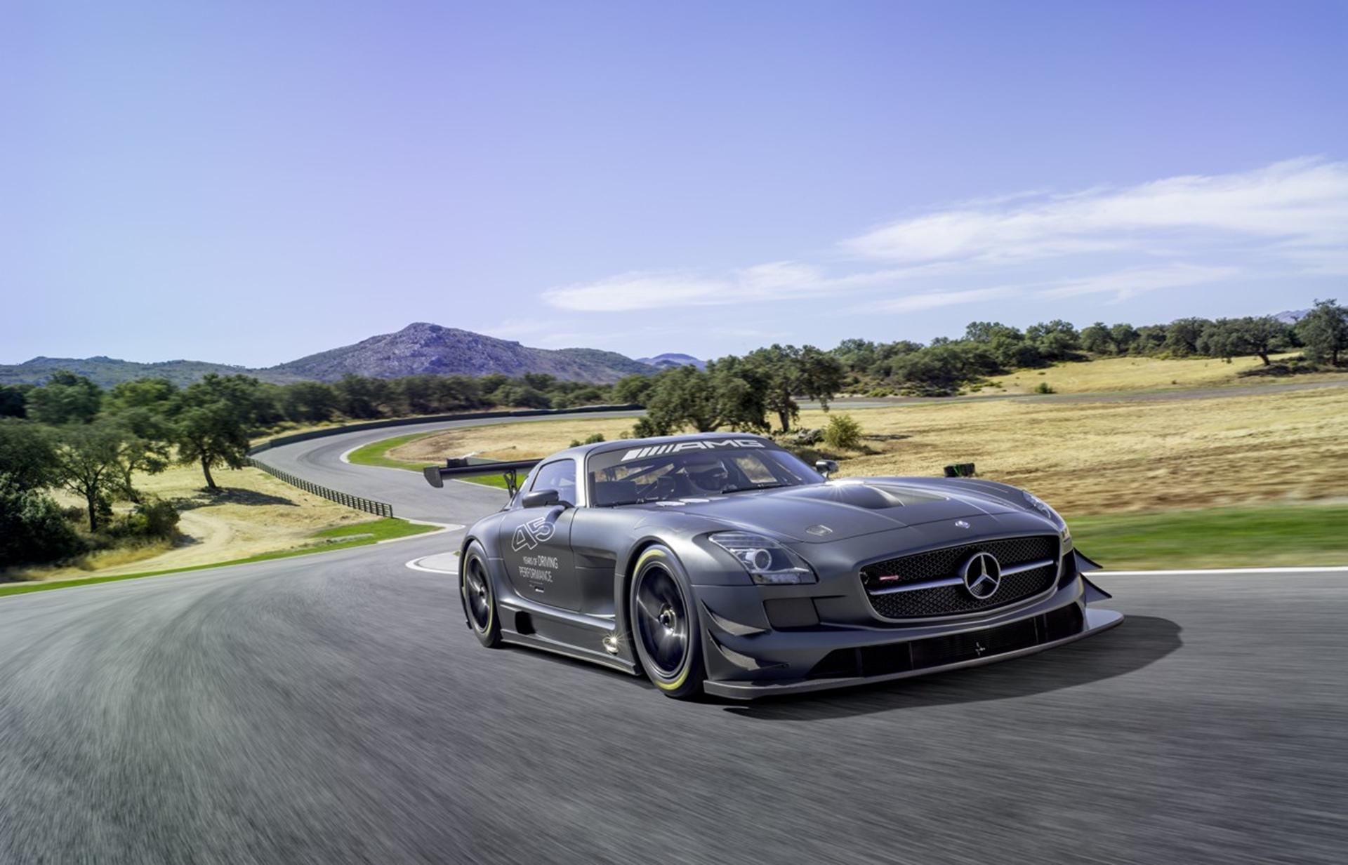 World premiere at the 2012 São Paulo International Motor Show: SLS AMG GT3 45th ANNIVERSARY
