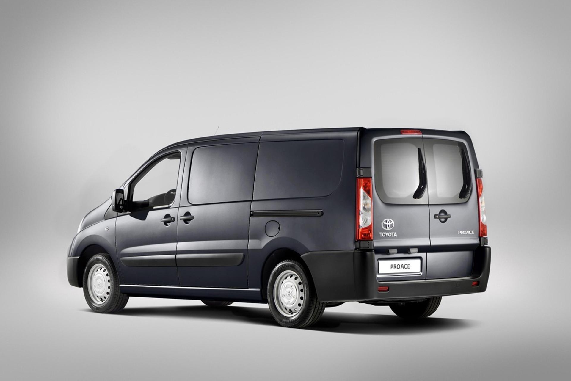 TOYOTA SERVES UP THE NEW PROACE VAN