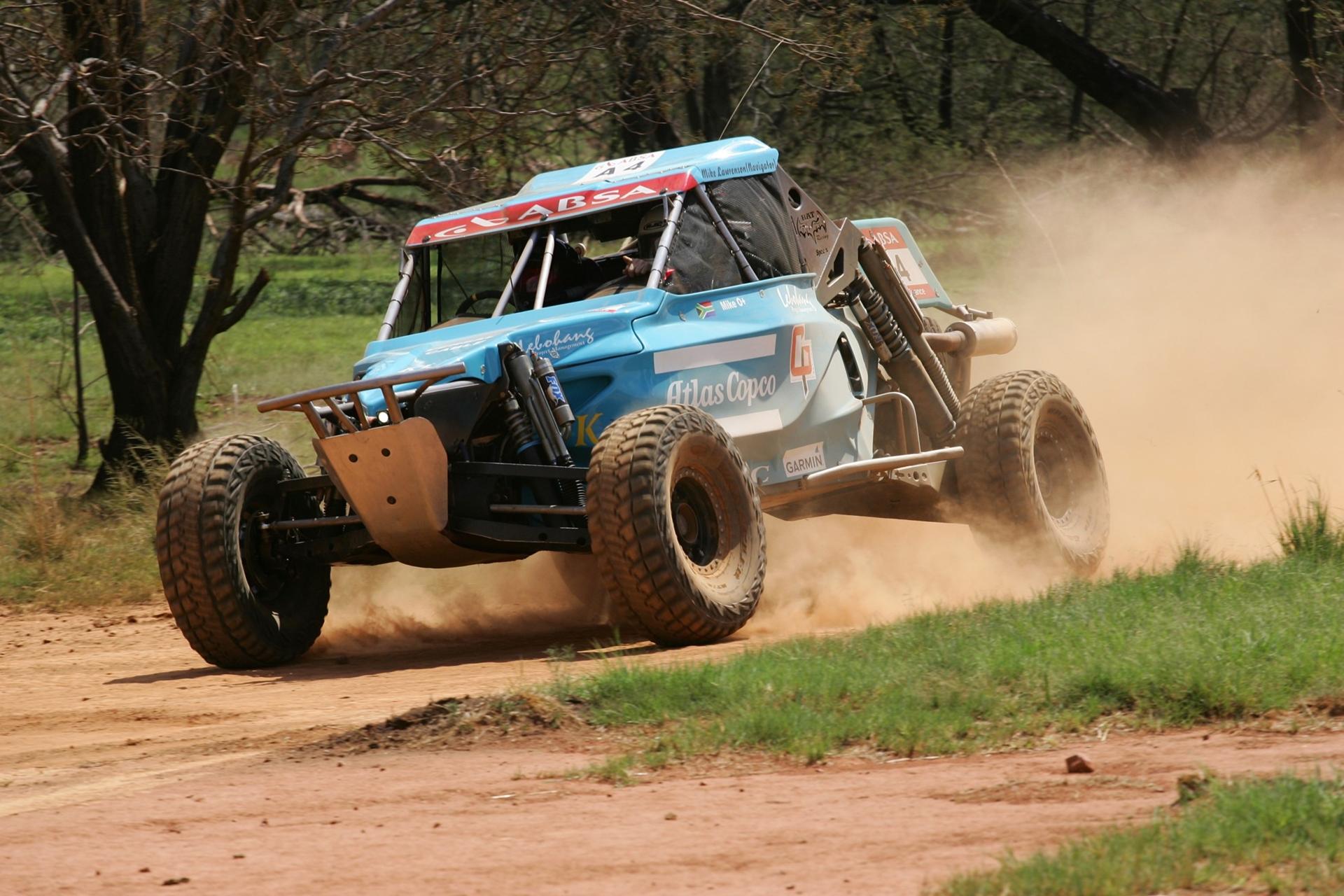 ATLAS COPCO CREW UPSTAGE TITLE CONTENDERS ON GOLD 400 PROLOGUE