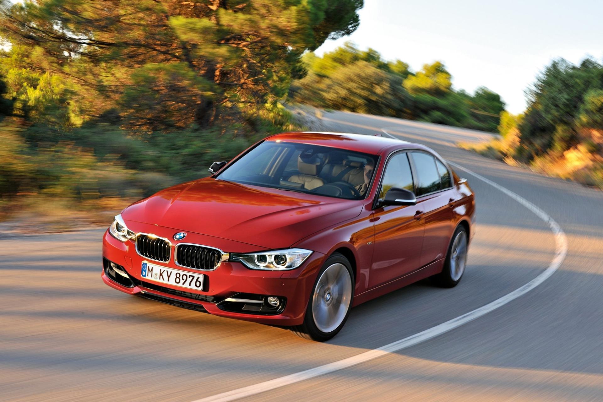 “Golden Steering Wheel” award 2012 goes to the new BMW 3 Series.
