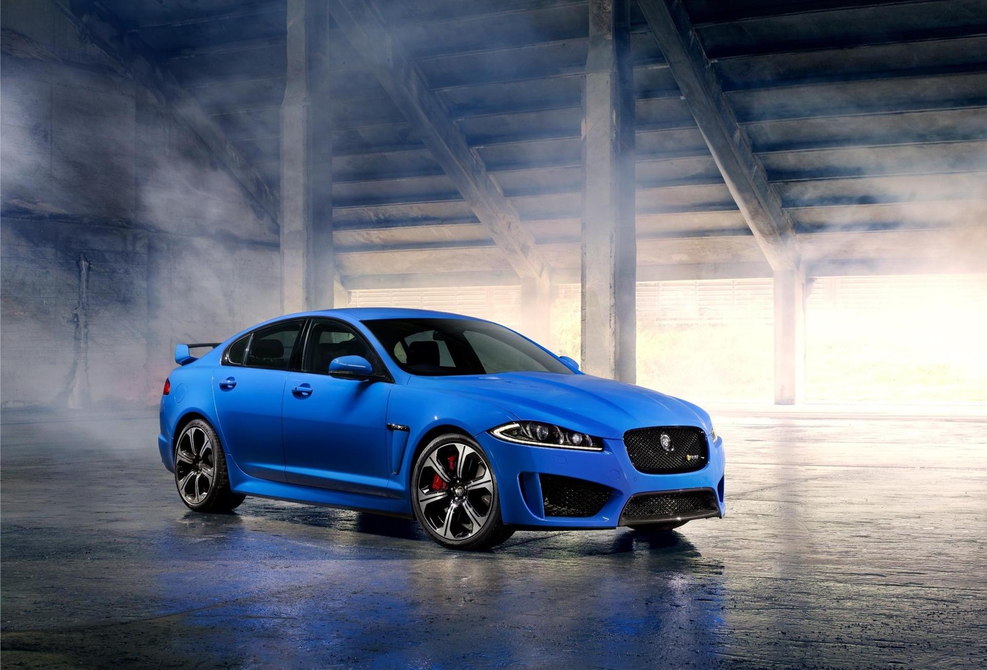 LA AUTO SHOW: GLOBAL AND NORTH AMERICAN JAGUAR DEBUTS