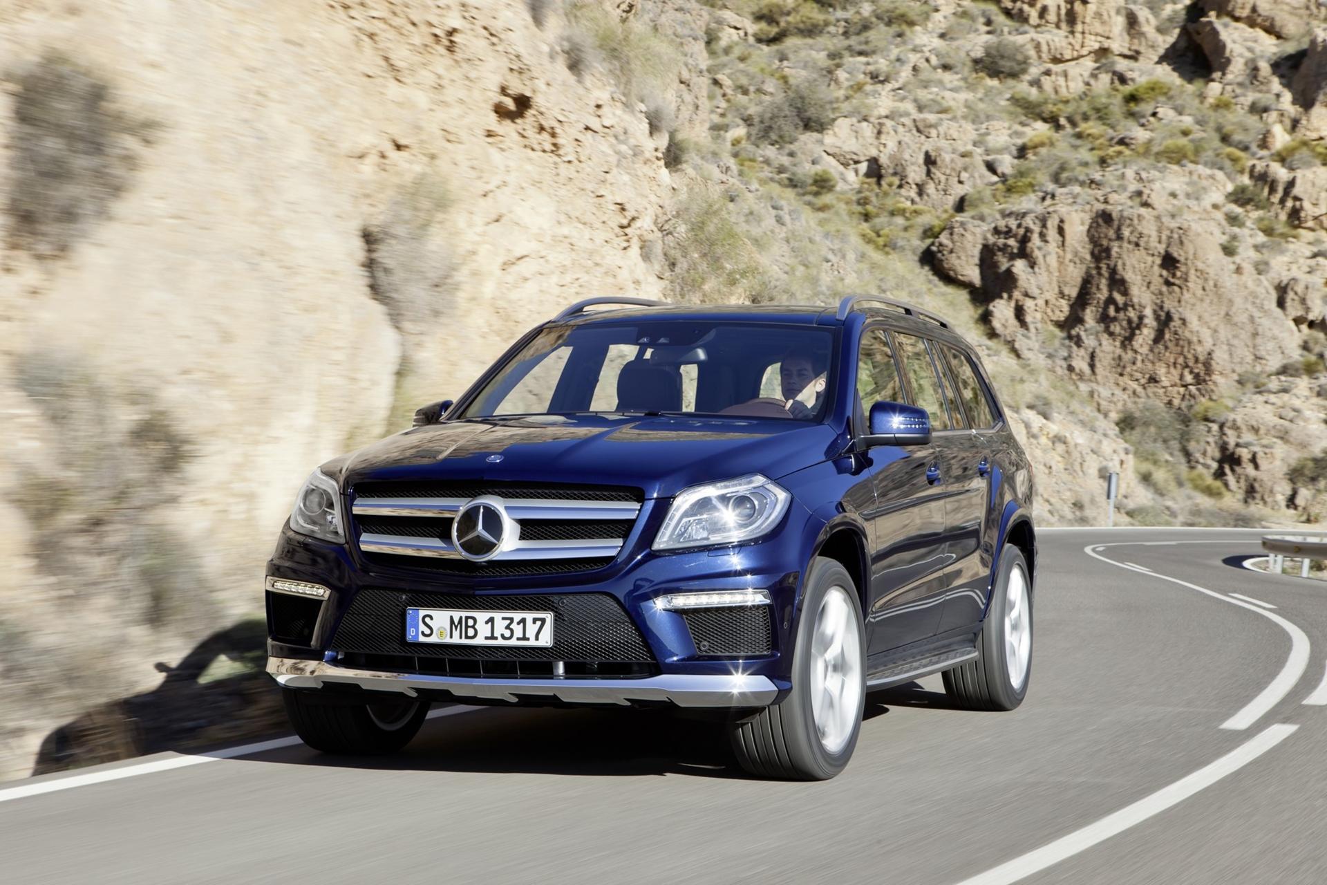 Market launch of the new Mercedes-Benz GL-Class: Show time for the new GL