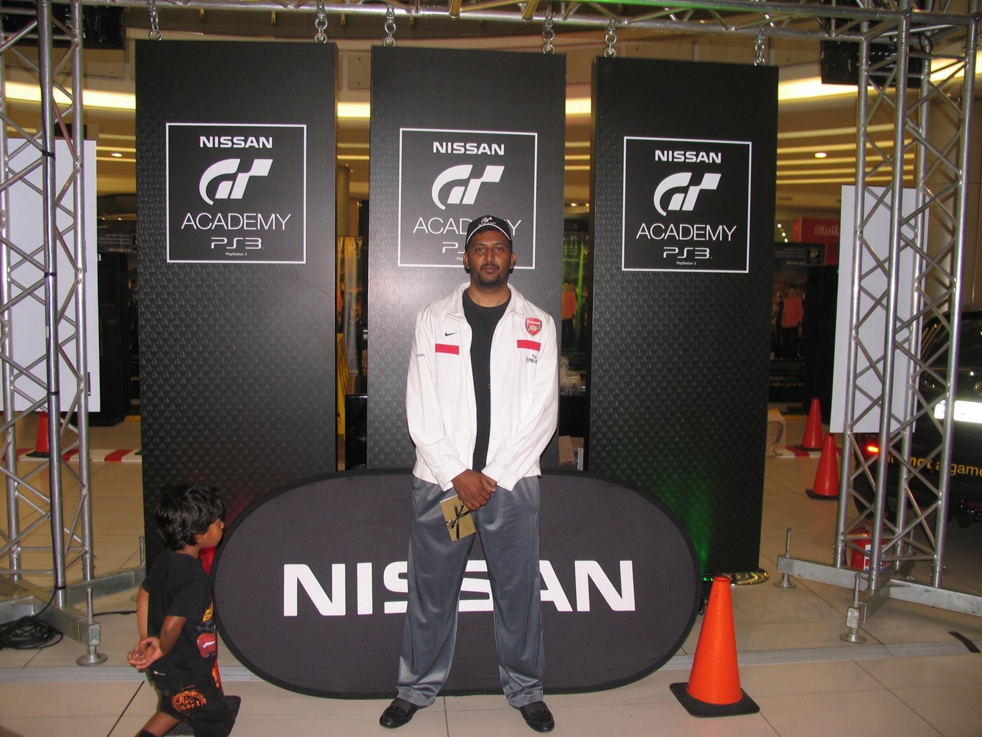 Nissan PS3 Gran-Turismo – GT Academy produces new leader in Sandton City South Africa