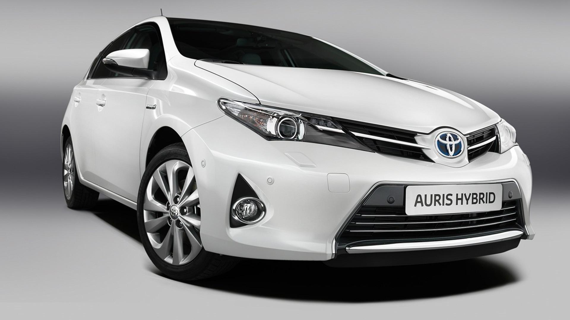 TOYOTA CELEBRATES START OF NEW AURIS PRODUCTION AT BURNASTON
