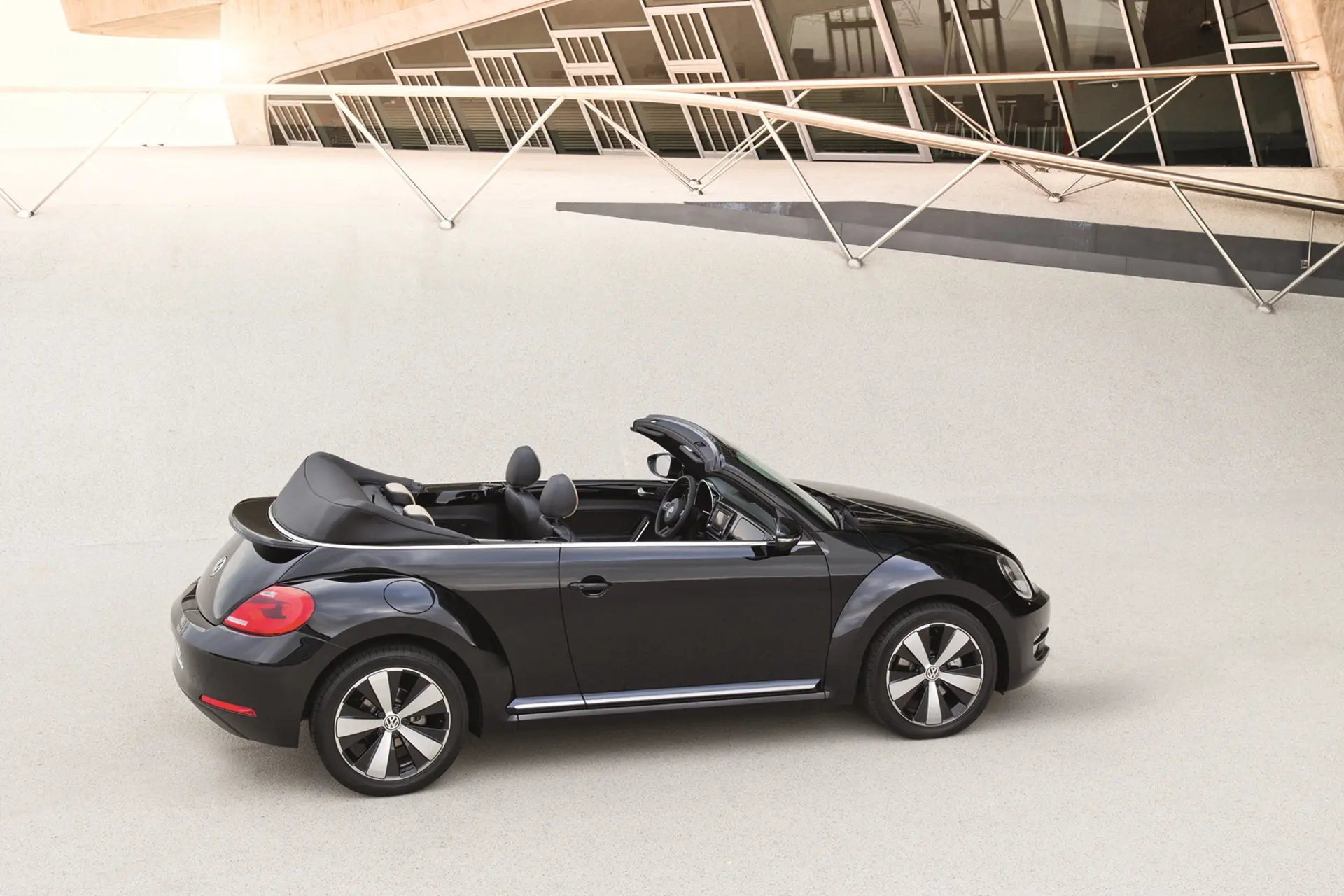Beetle and Beetle Cabriolet “Exclusive” complement the Volkswagen range