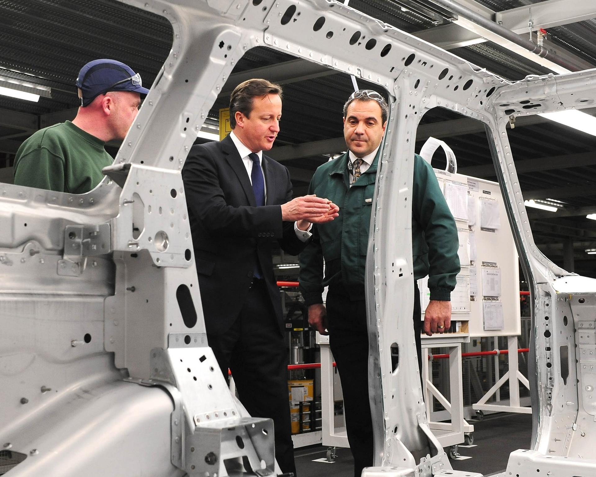 PRIME MINISTER VISITS JAGUAR LAND ROVER’S SOLIHULL PLANT