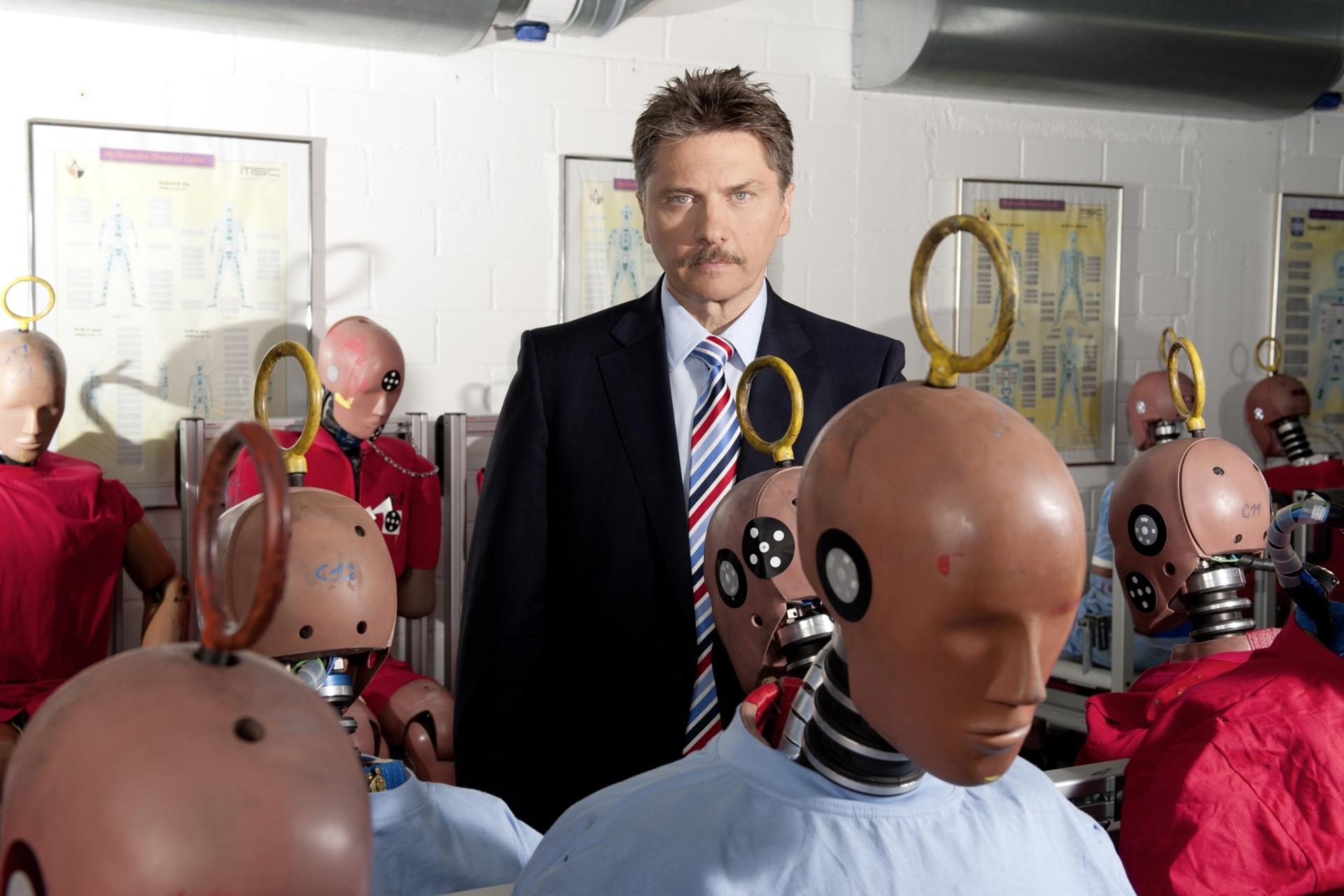 Mercedes-Benz: Development and the future of PRE-SAFE®: PRE-SAFE® was a paradigm shift