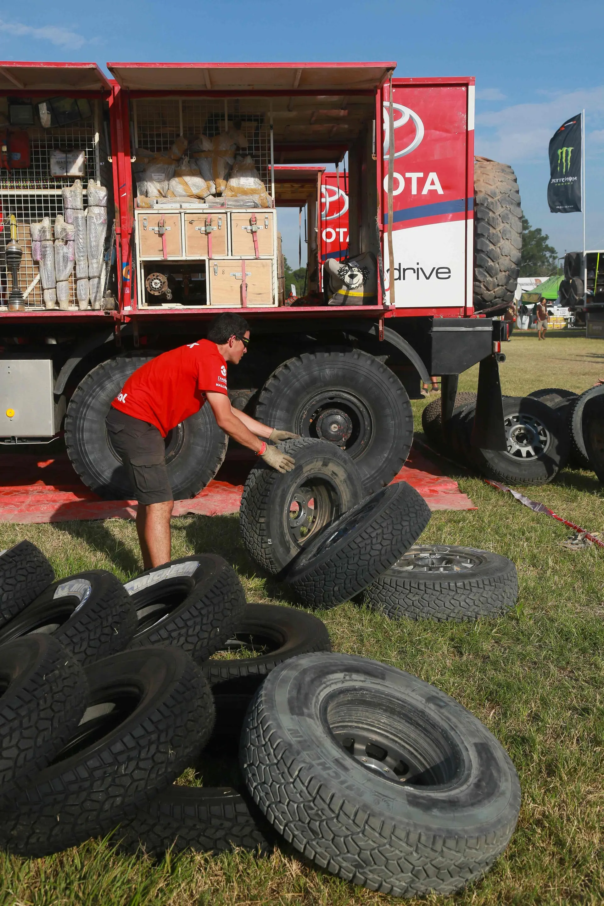Dakar-2013-Toyota