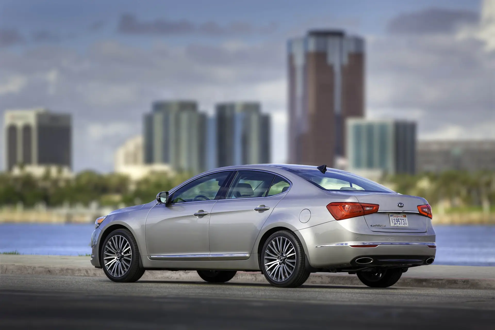 KIA Cadenza