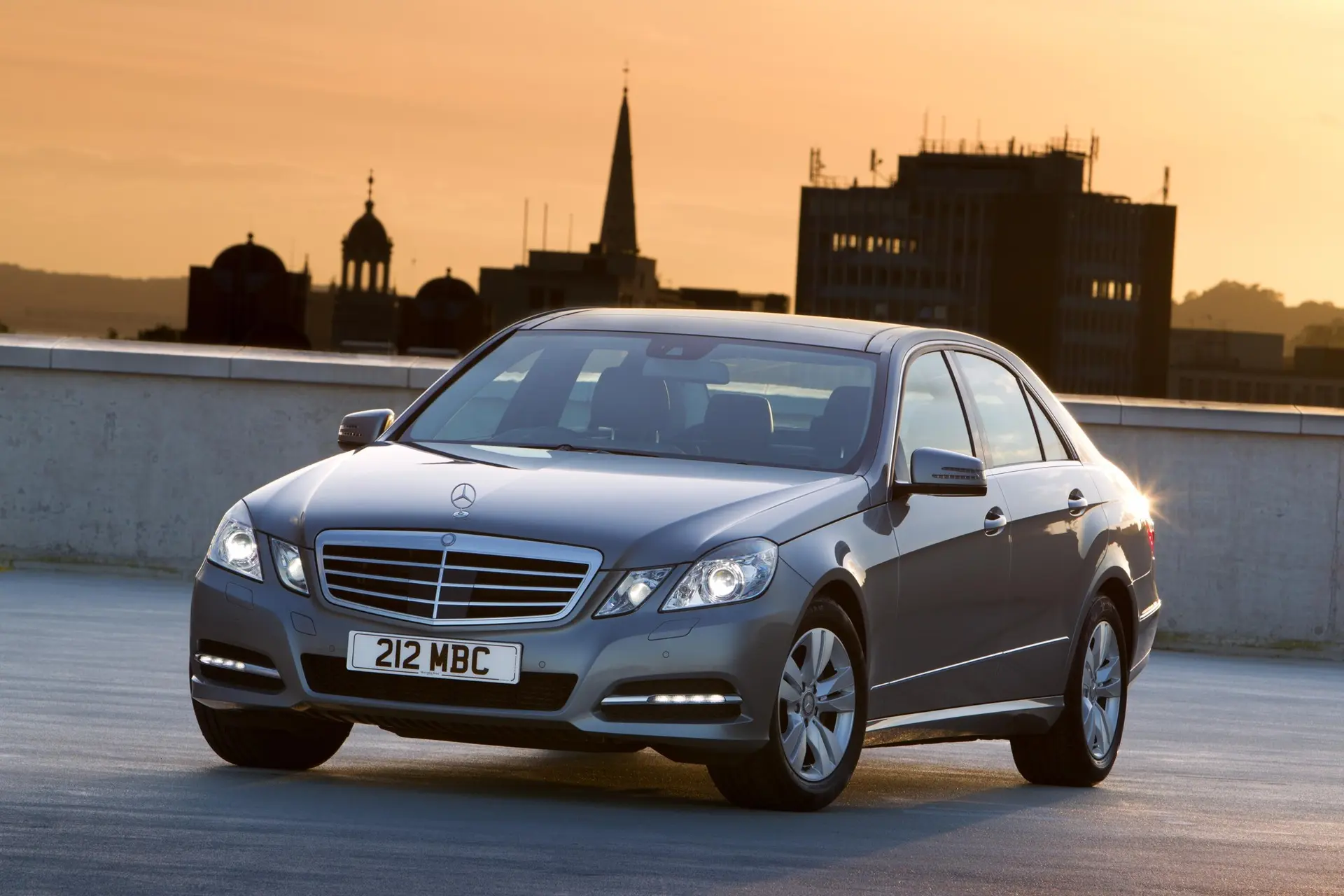 Mercedes-Benz E 300 BlueTEC Hybrid