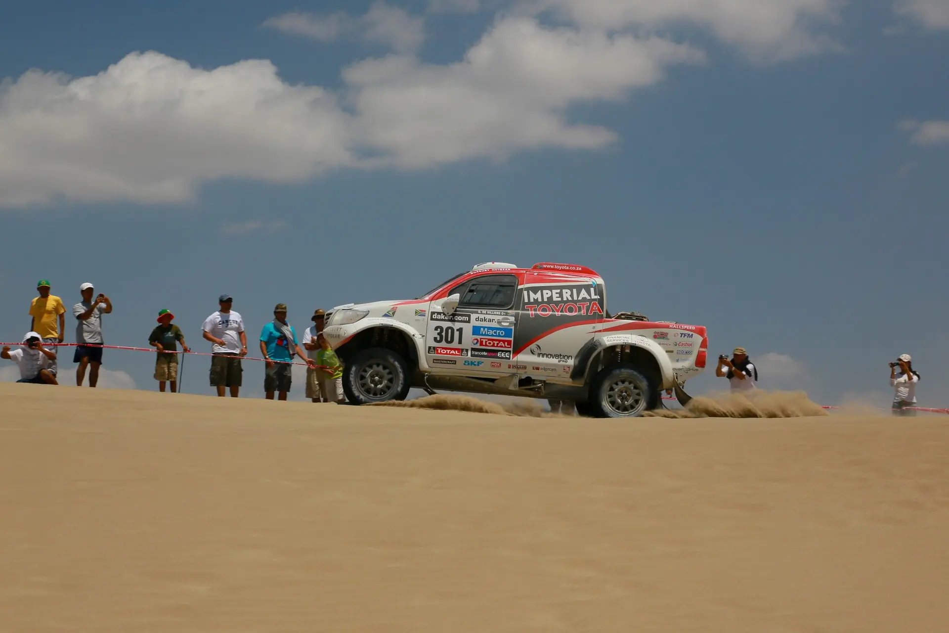Toyota-Dakar-2013-02