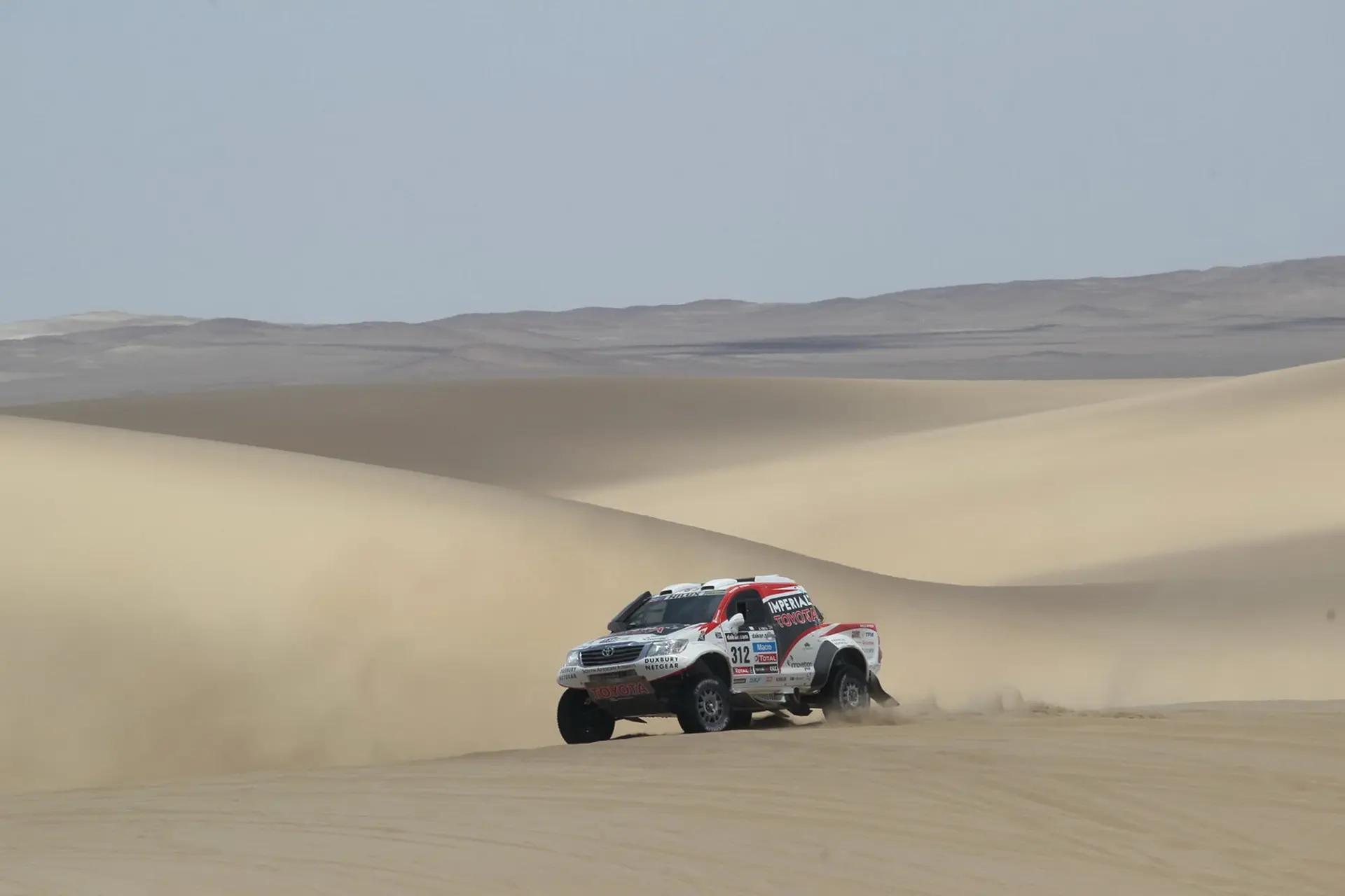 Toyota-Dakar-2013-12