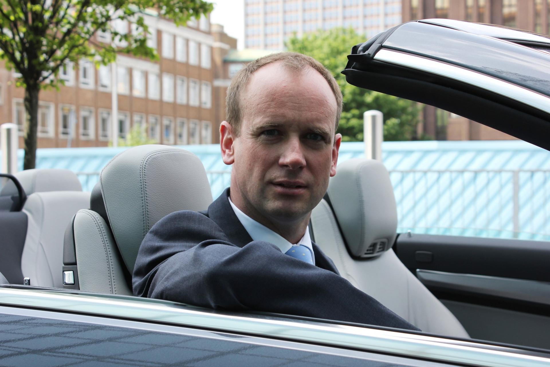 ALLIANZ GLOBAL ASSISTANCE TO PROVIDE ASTON MARTIN ROADSIDE ASSISTANCE