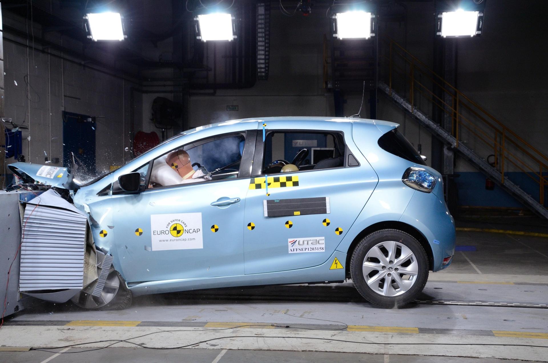 A five-star Euro NCAP rating for ZOE puts Renault’s Z.E. range at the very top, too!