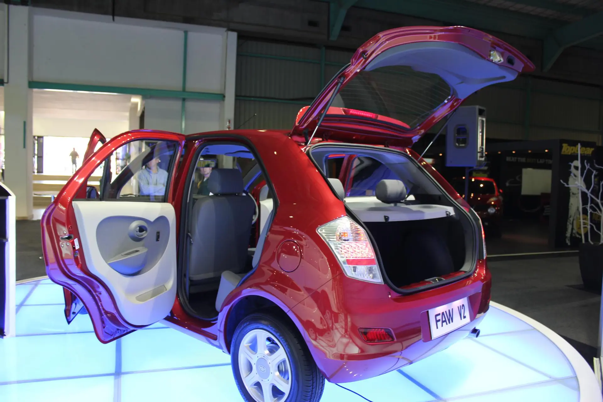 Faw johannesburg motor show 05