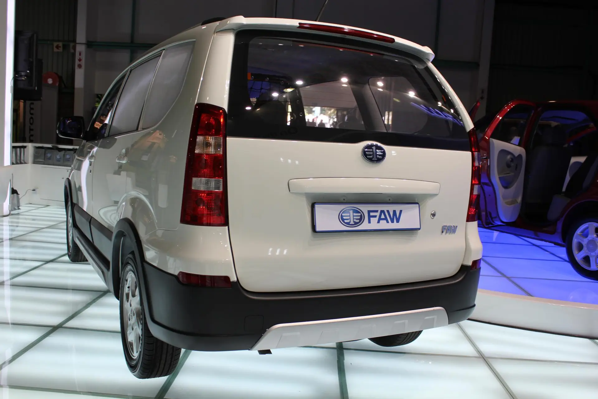 Faw johannesburg motor show 06