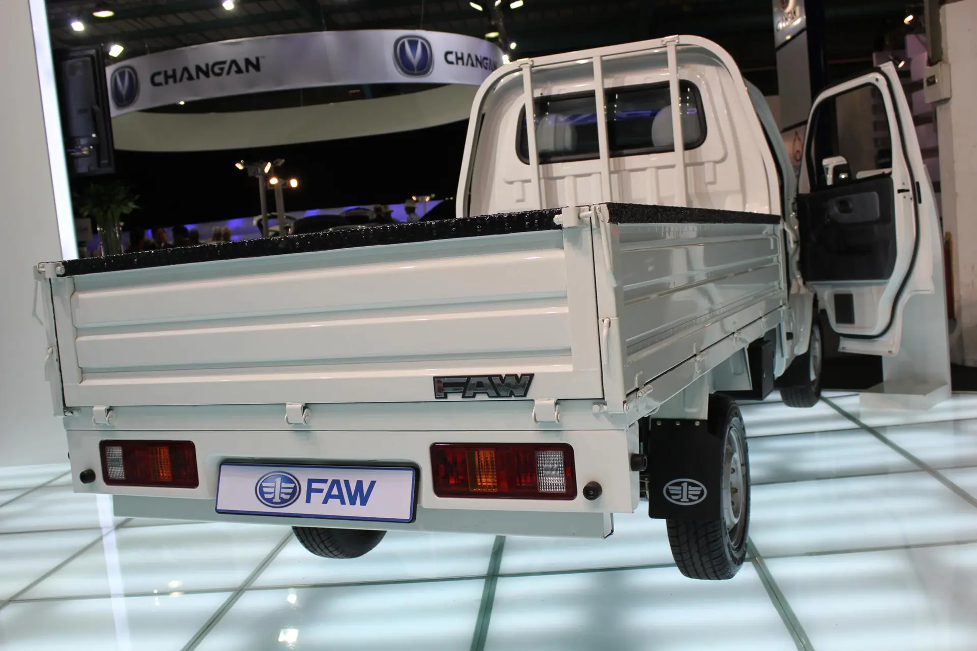 Faw johannesburg motor show 14