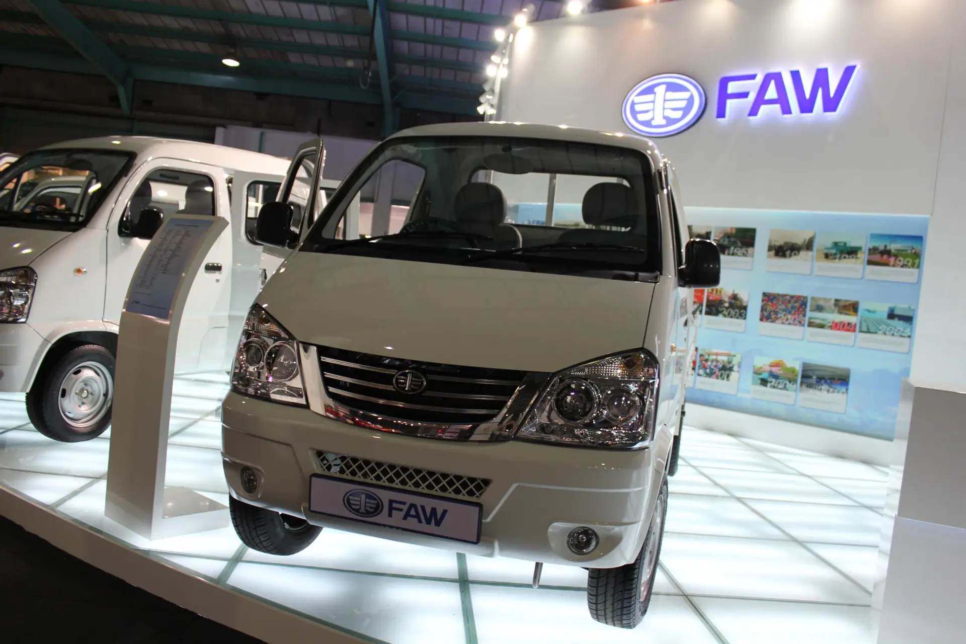 Faw johannesburg motor show 15