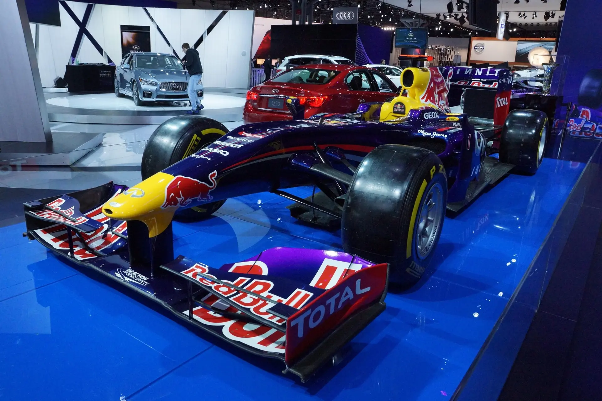 Infiniti red bull f1 race car