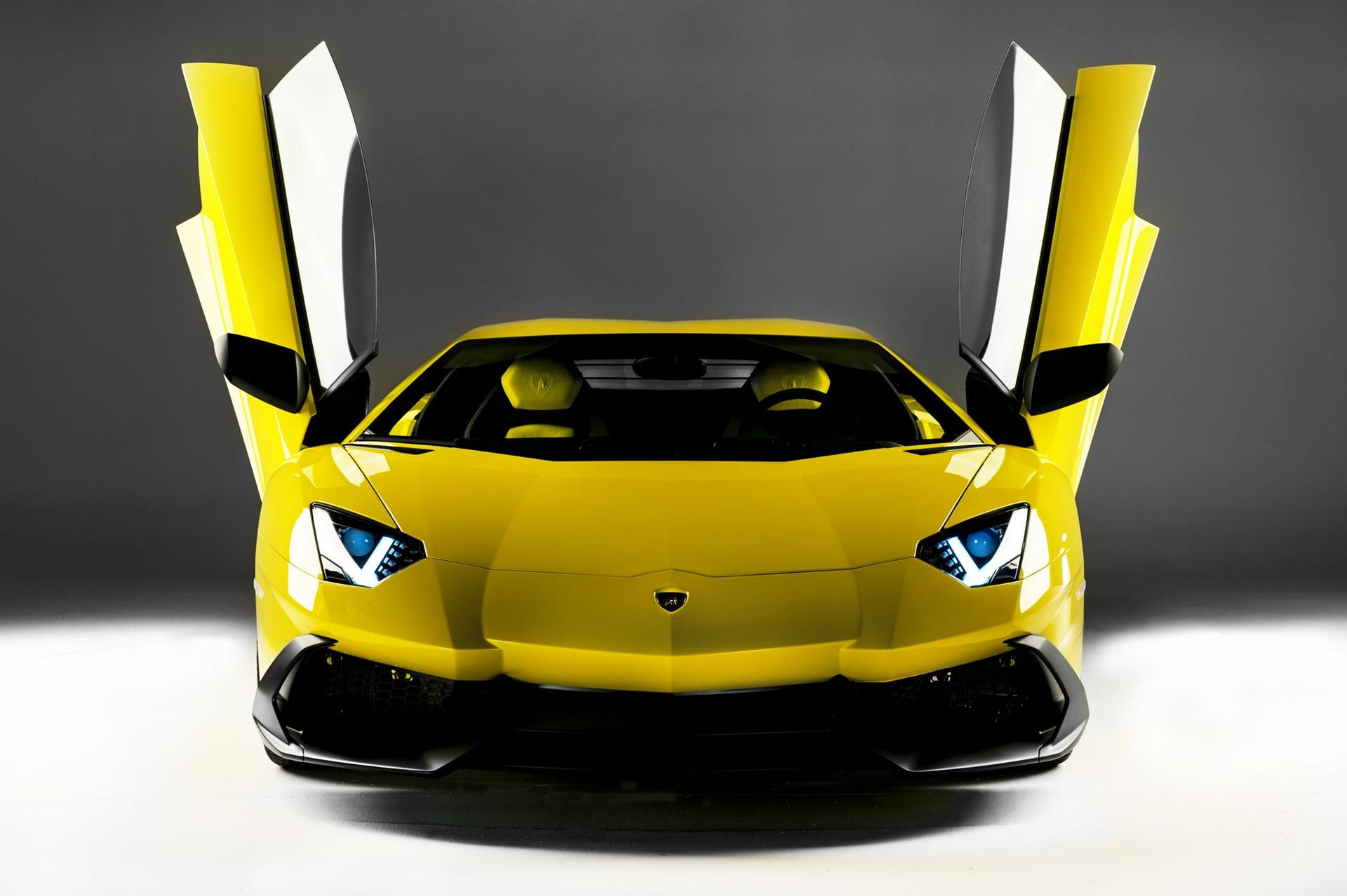 Shanghai Auto Show – Lamborghini Aventador LP 720-4