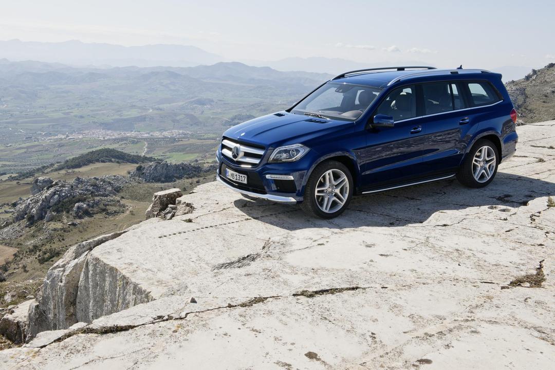 Merced's Gl Class The New Mercedes-Benz GL-Class