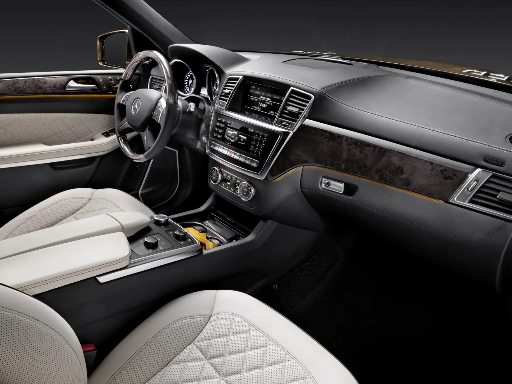 Mercedes-Benz GL Interior
