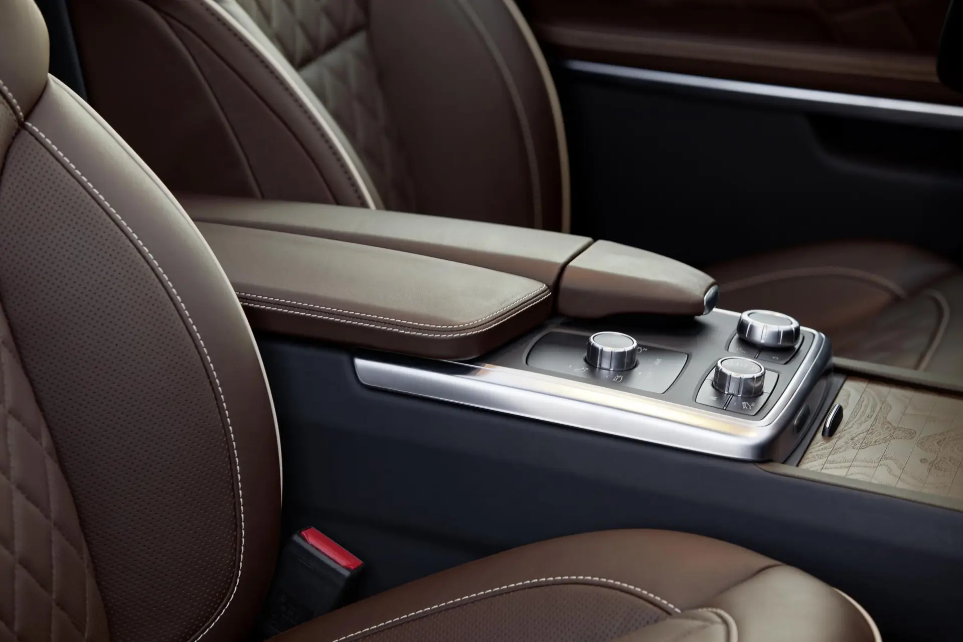 Mercedes-Benz GL 2013 Interior