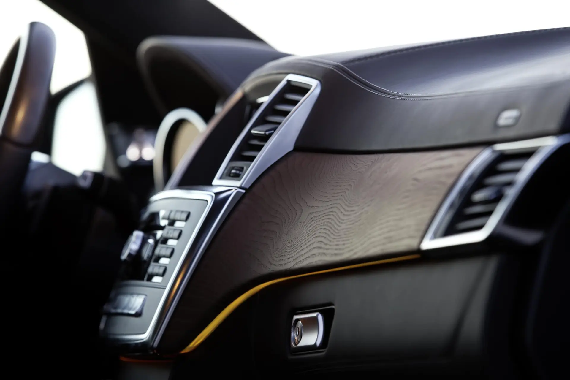 Mercedes-Benz GL Interior Design
