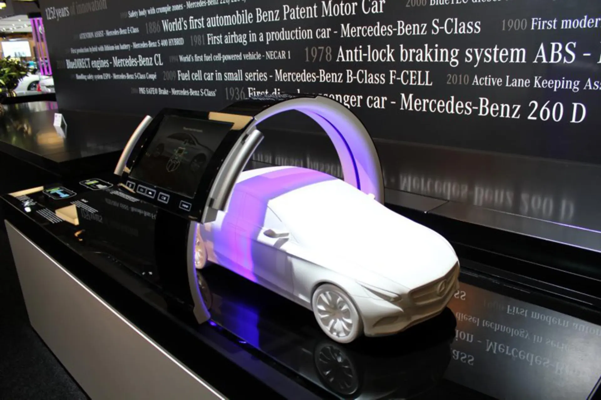 Mercedes benz johannesburg motor show 129