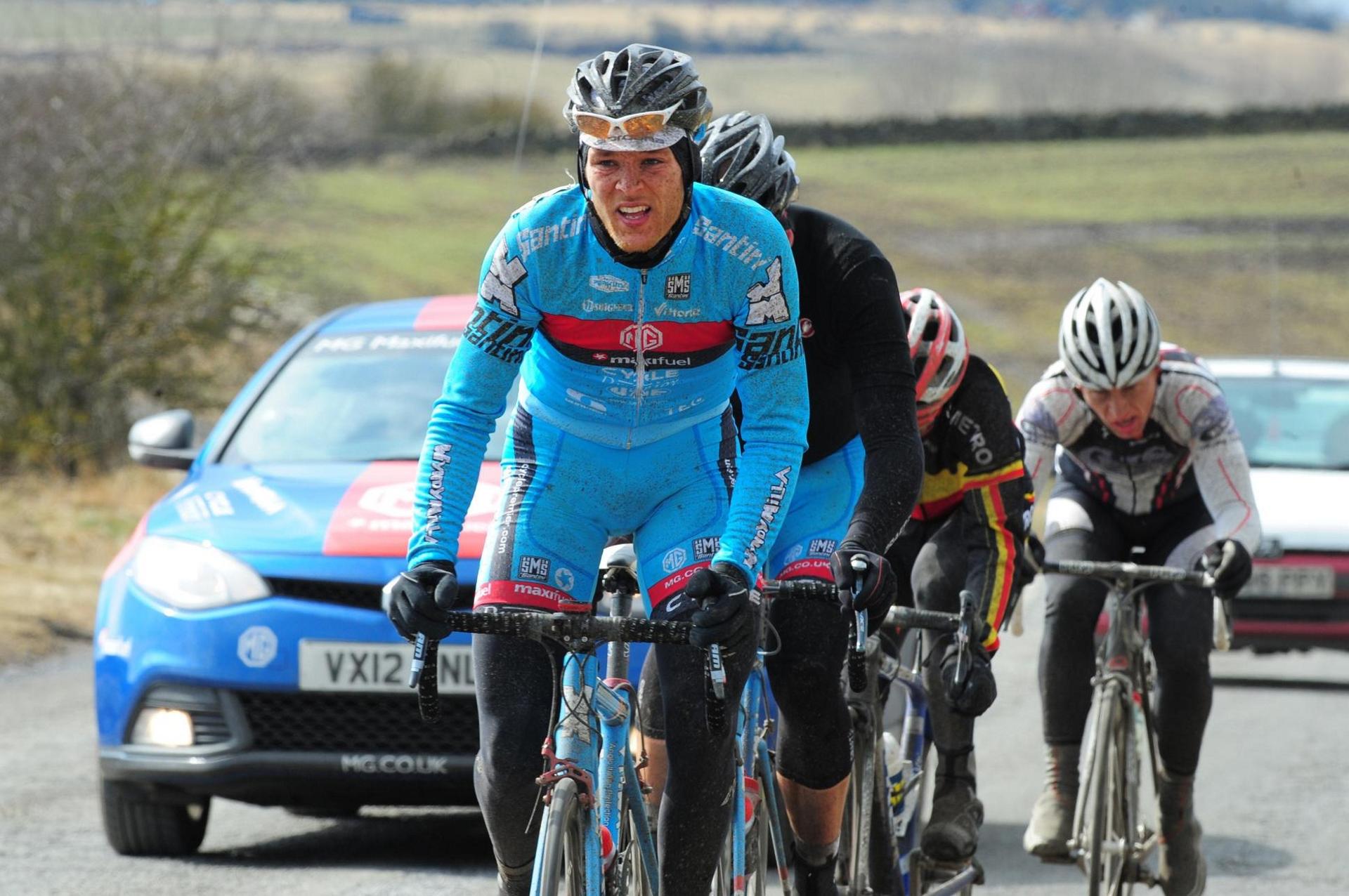 MG NOW THE BEST IN BRITAIN ON TWO AND FOUR WHEELS