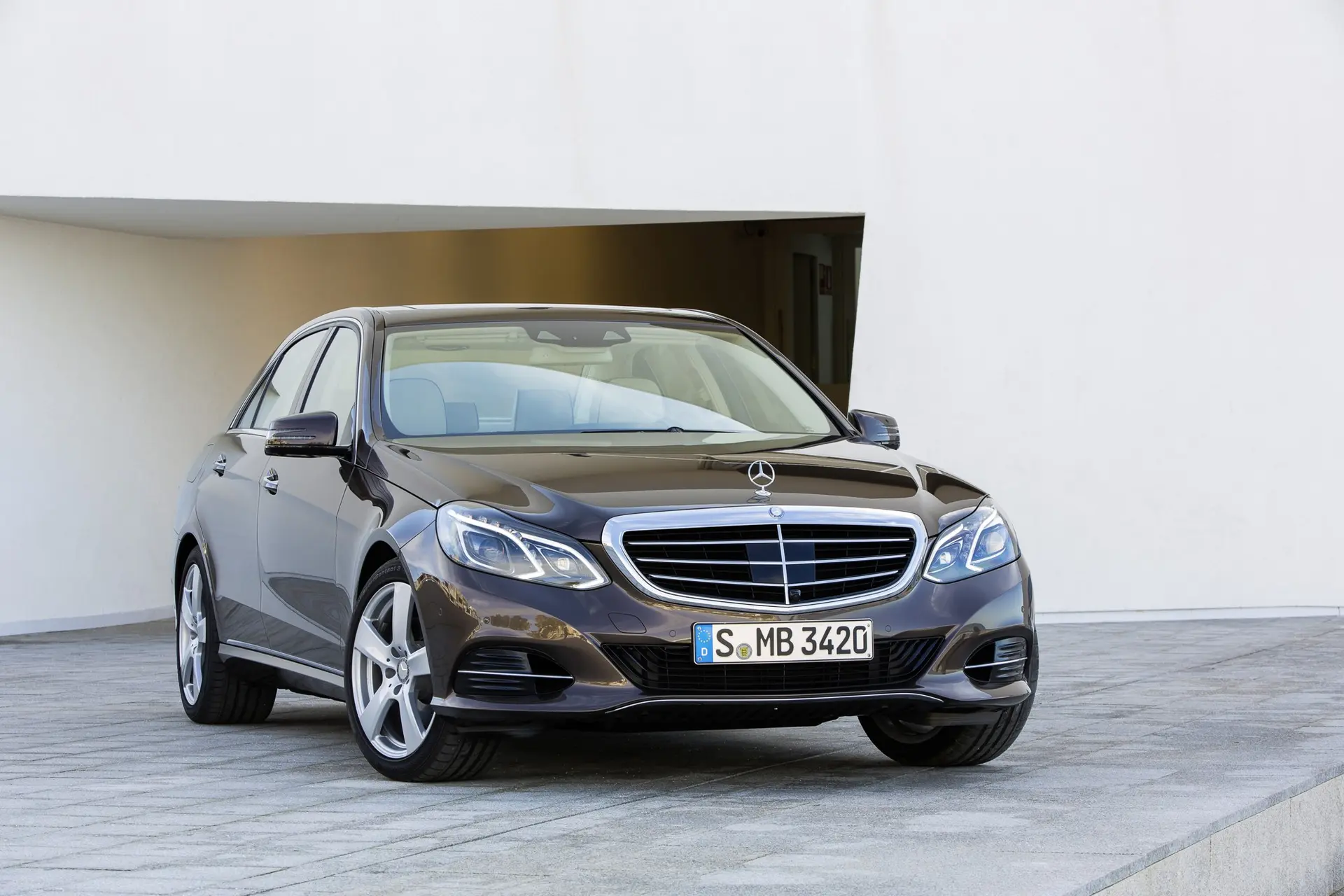 Mercedes-Benz E 300 BlueTEC HYBRID