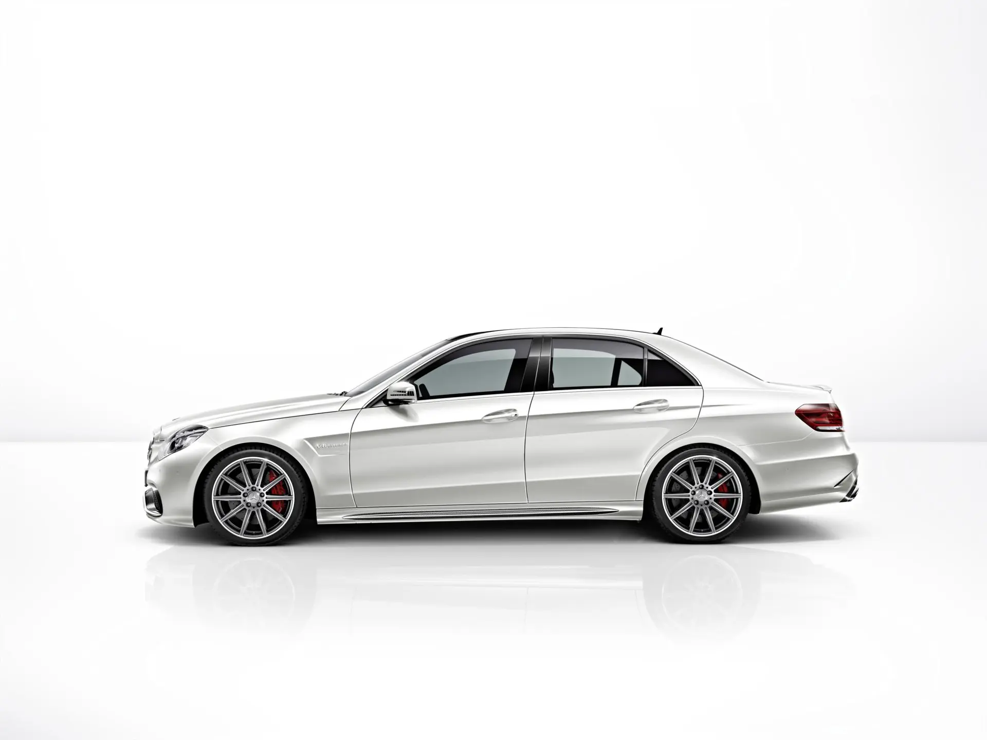 Mercedes-Benz E 63 AMG-10